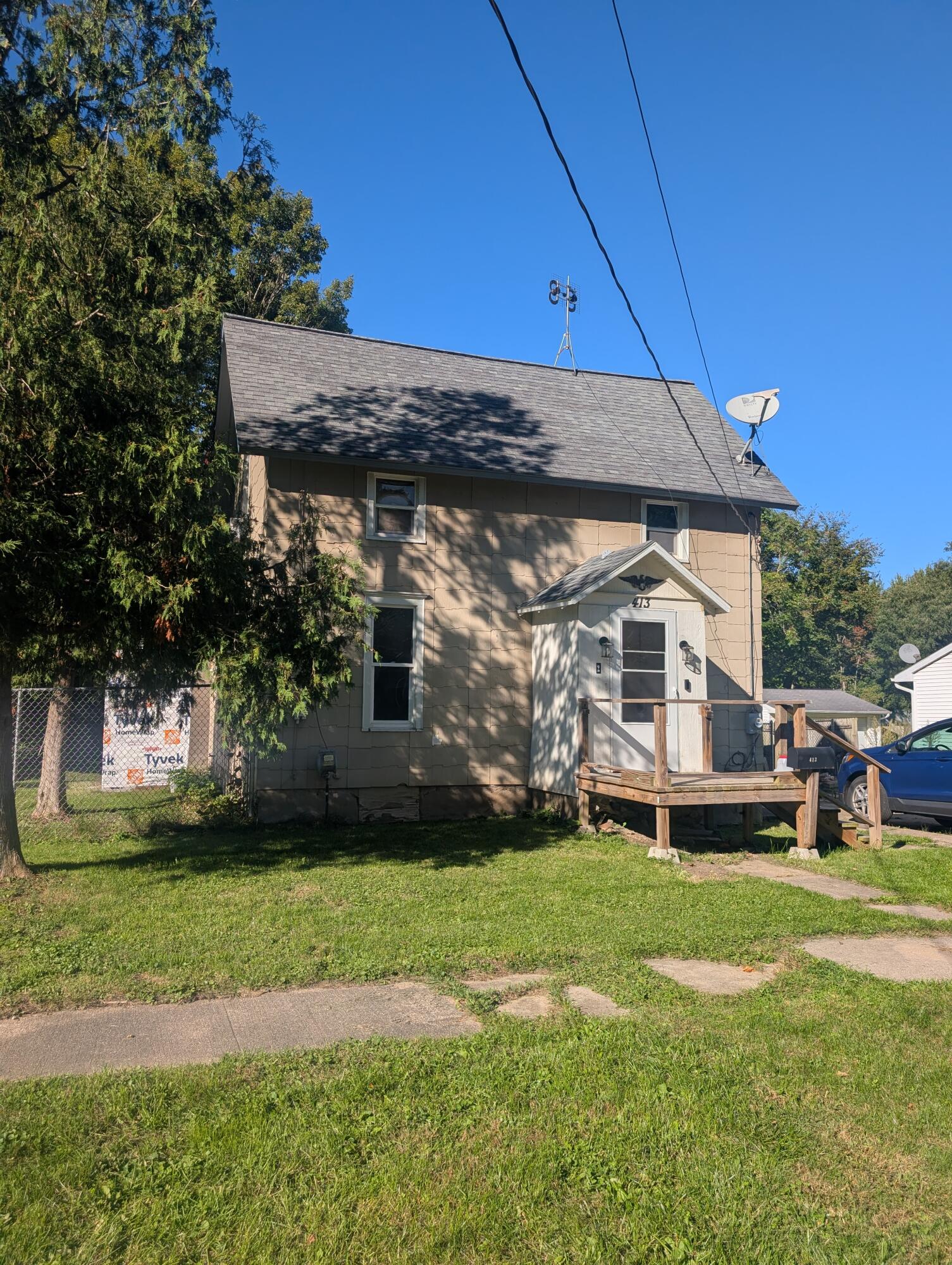 413 Rose Street — photo