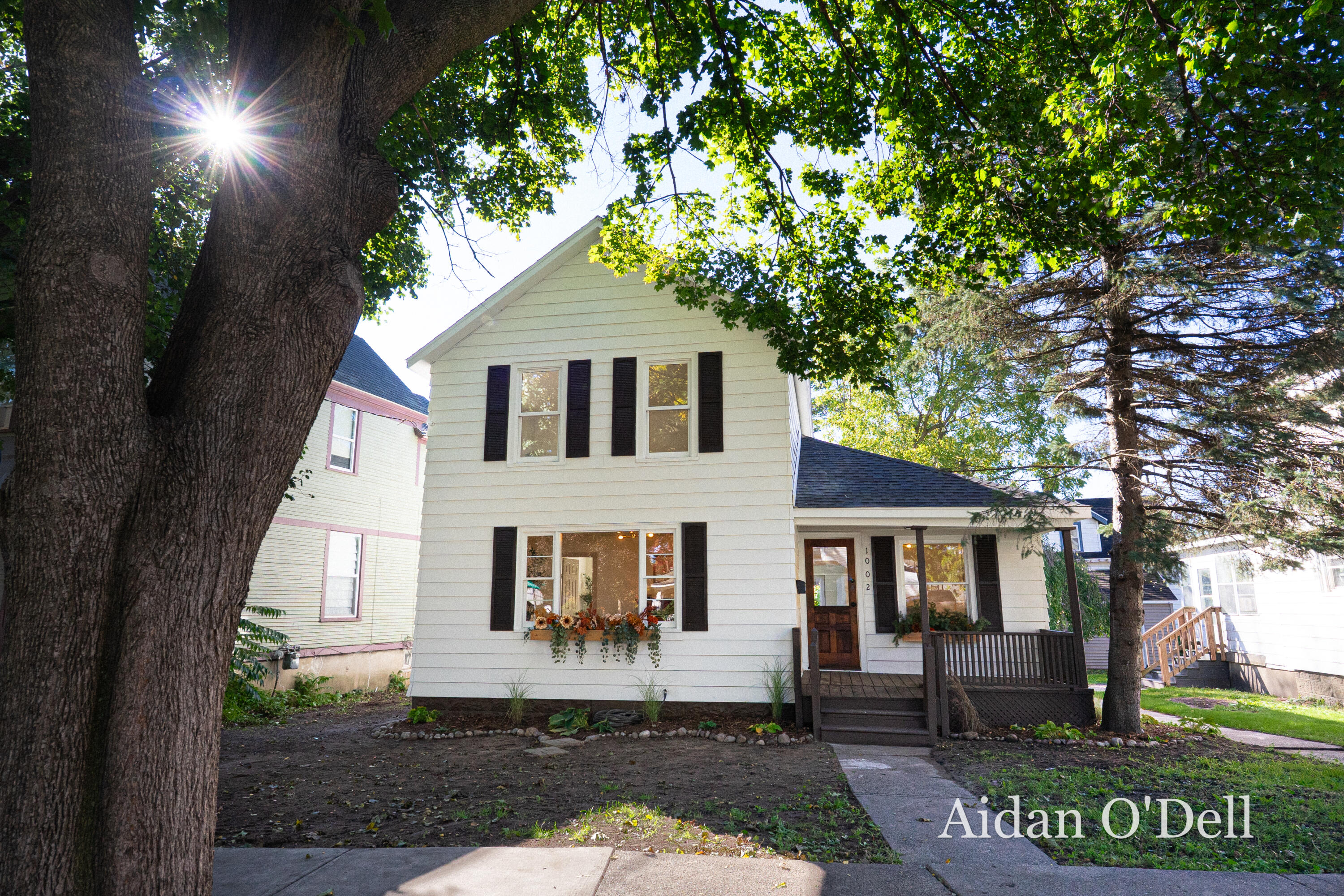1002 Butterworth Street SW — photo