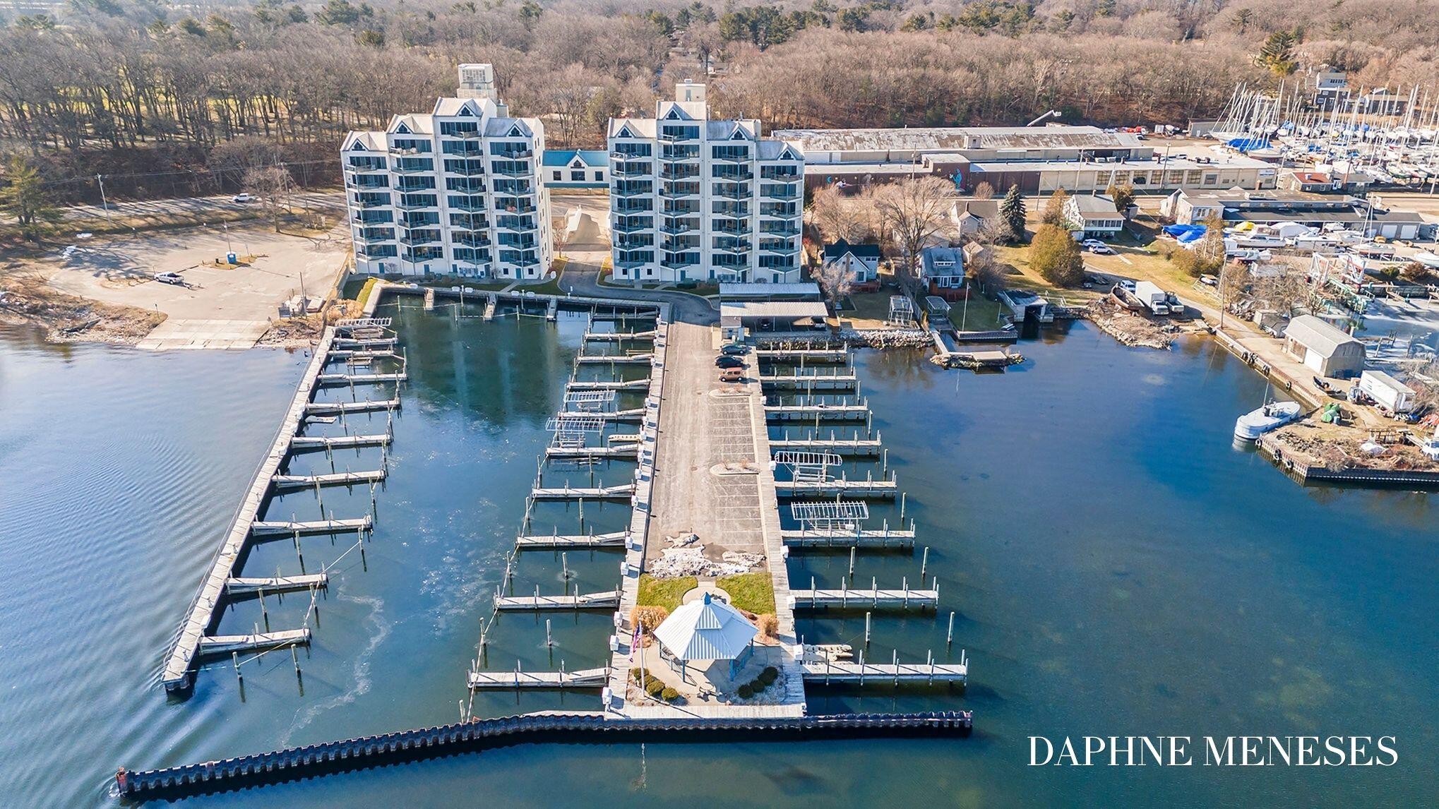 2964 Lakeshore Drive #E403 — photo