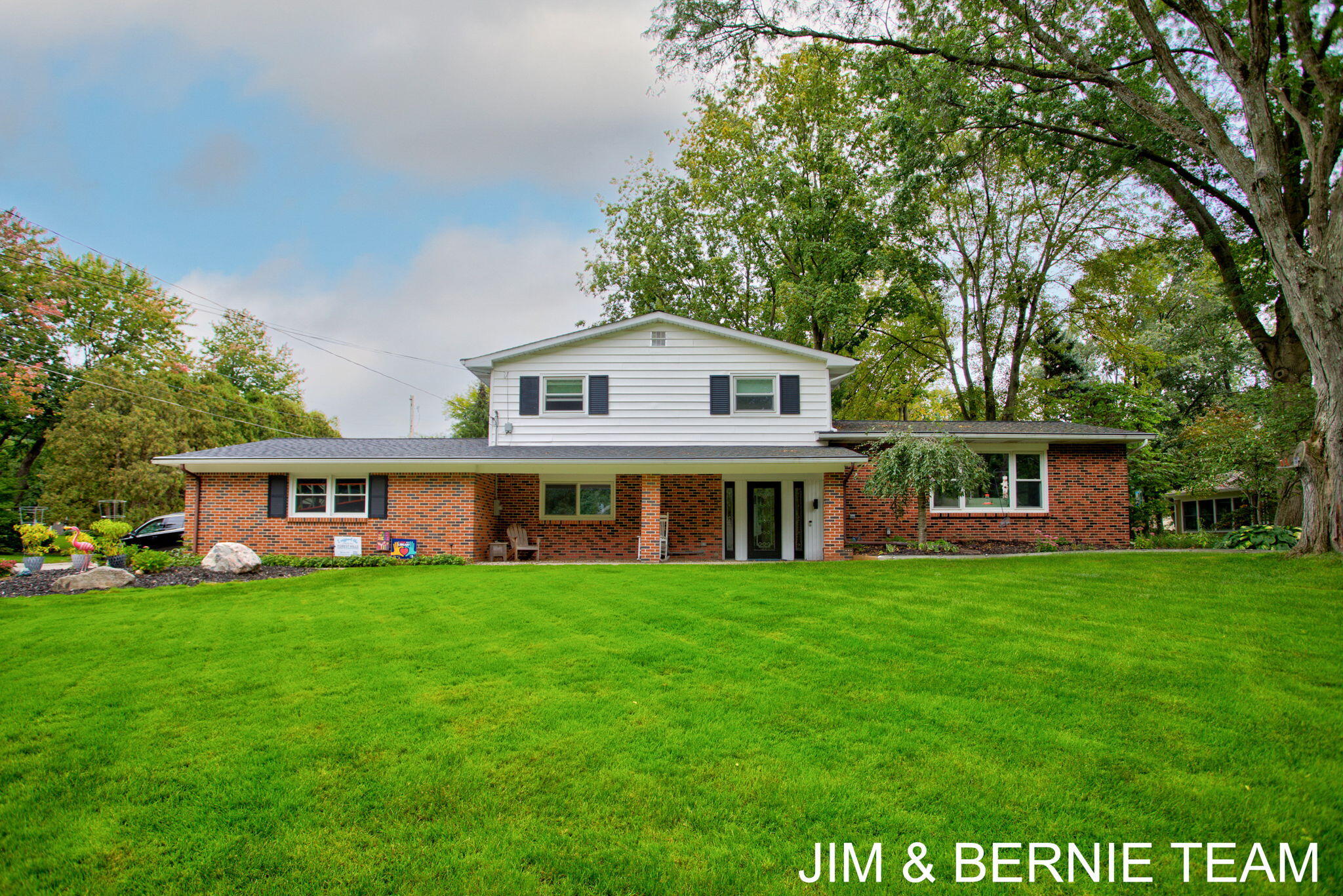 500 Greenbrier Drive SE — photo