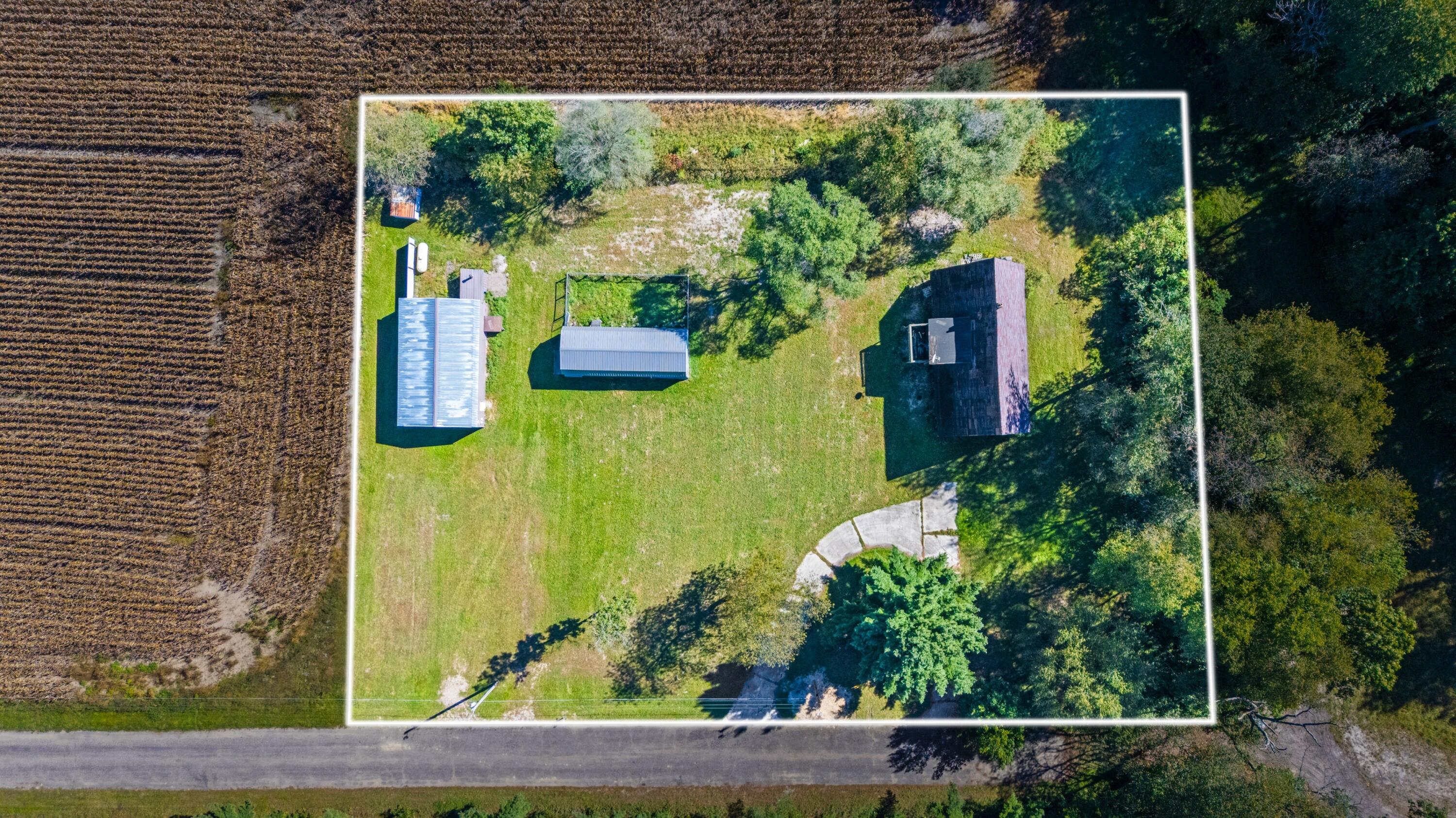 1133 Giles Road — photo