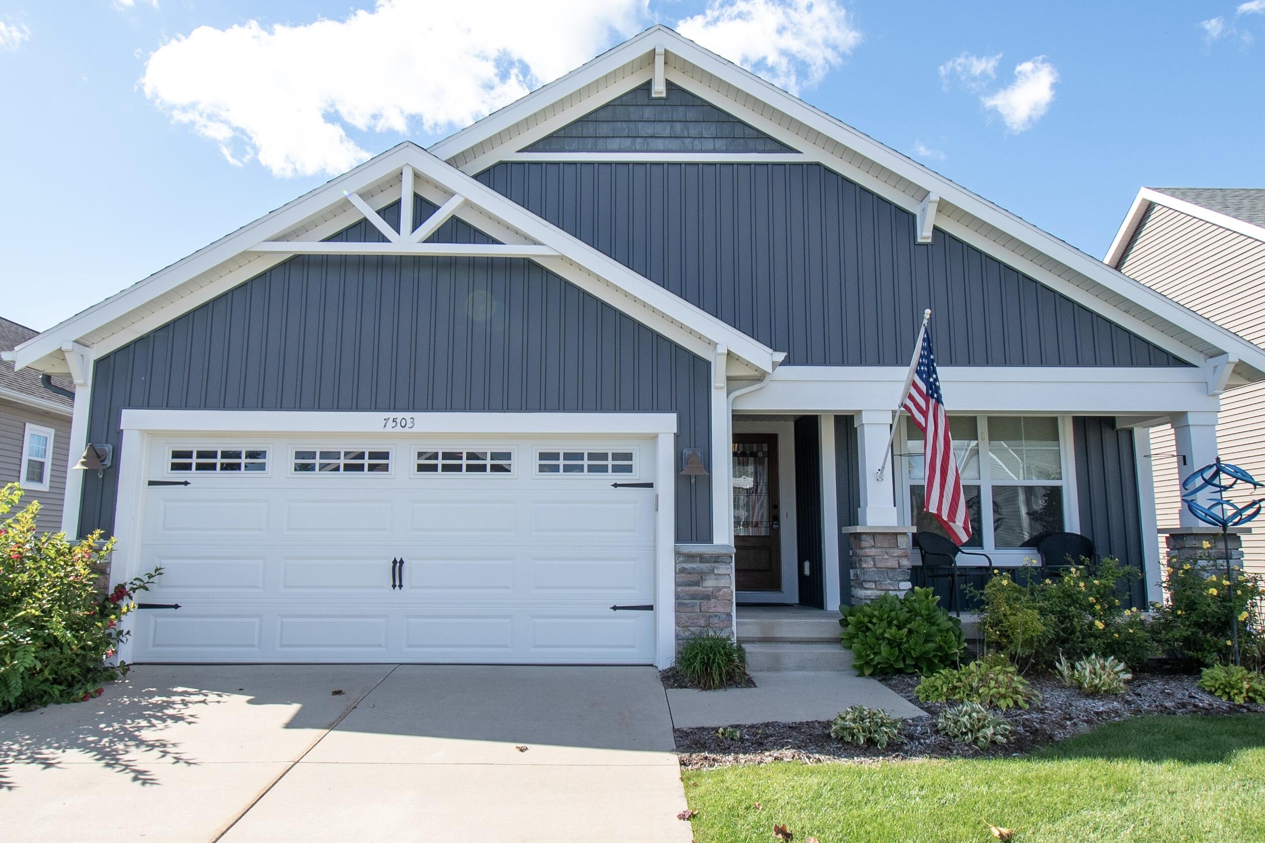 7503 Traditional Court — photo
