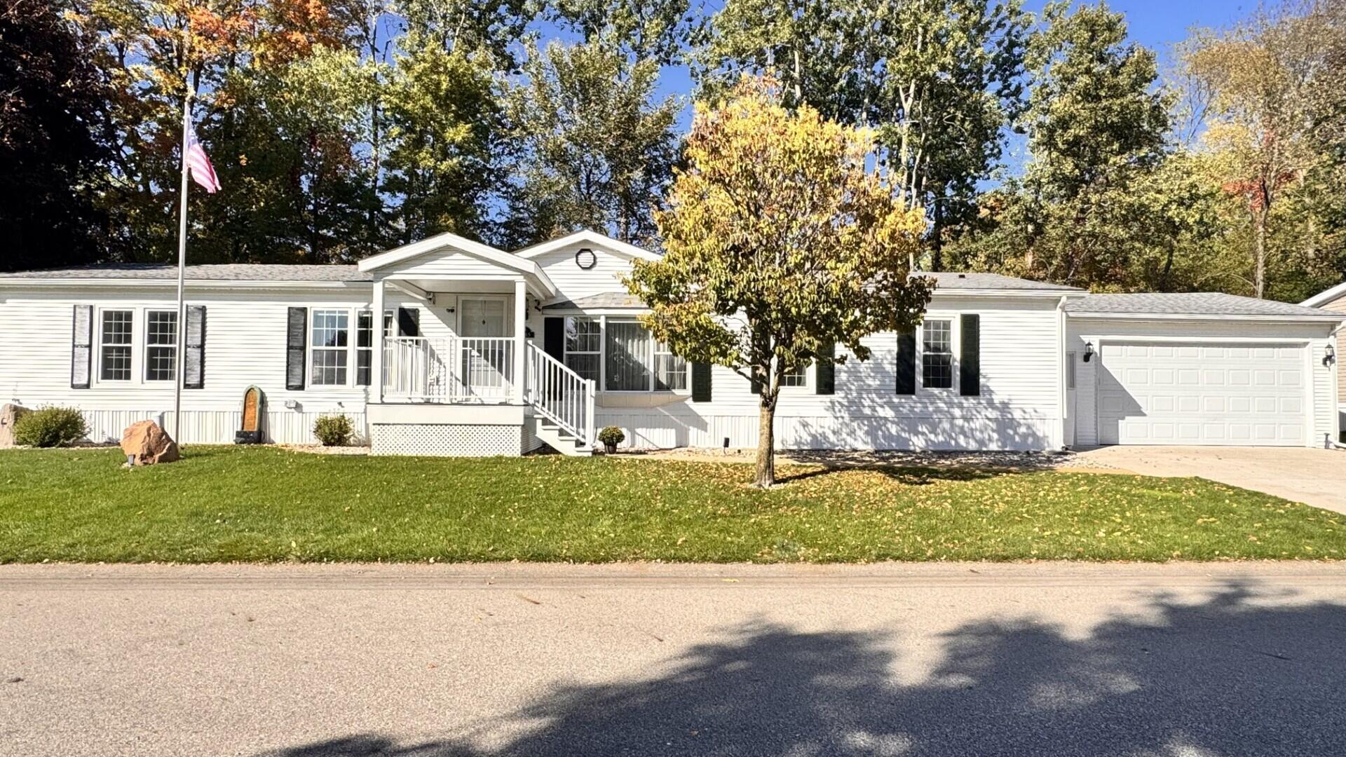 3485 Cloverfield Drive — photo