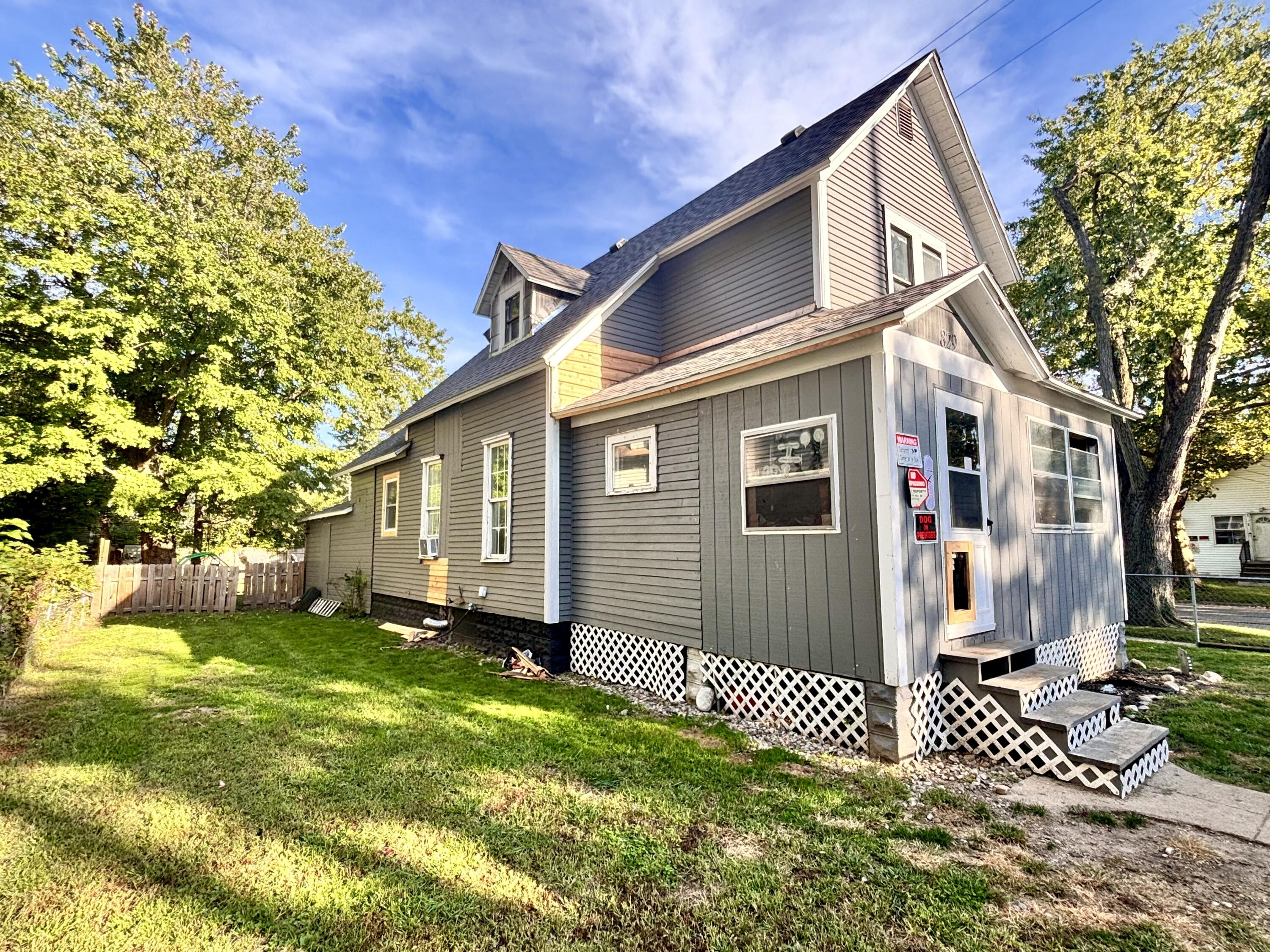 829 Myers Street — photo