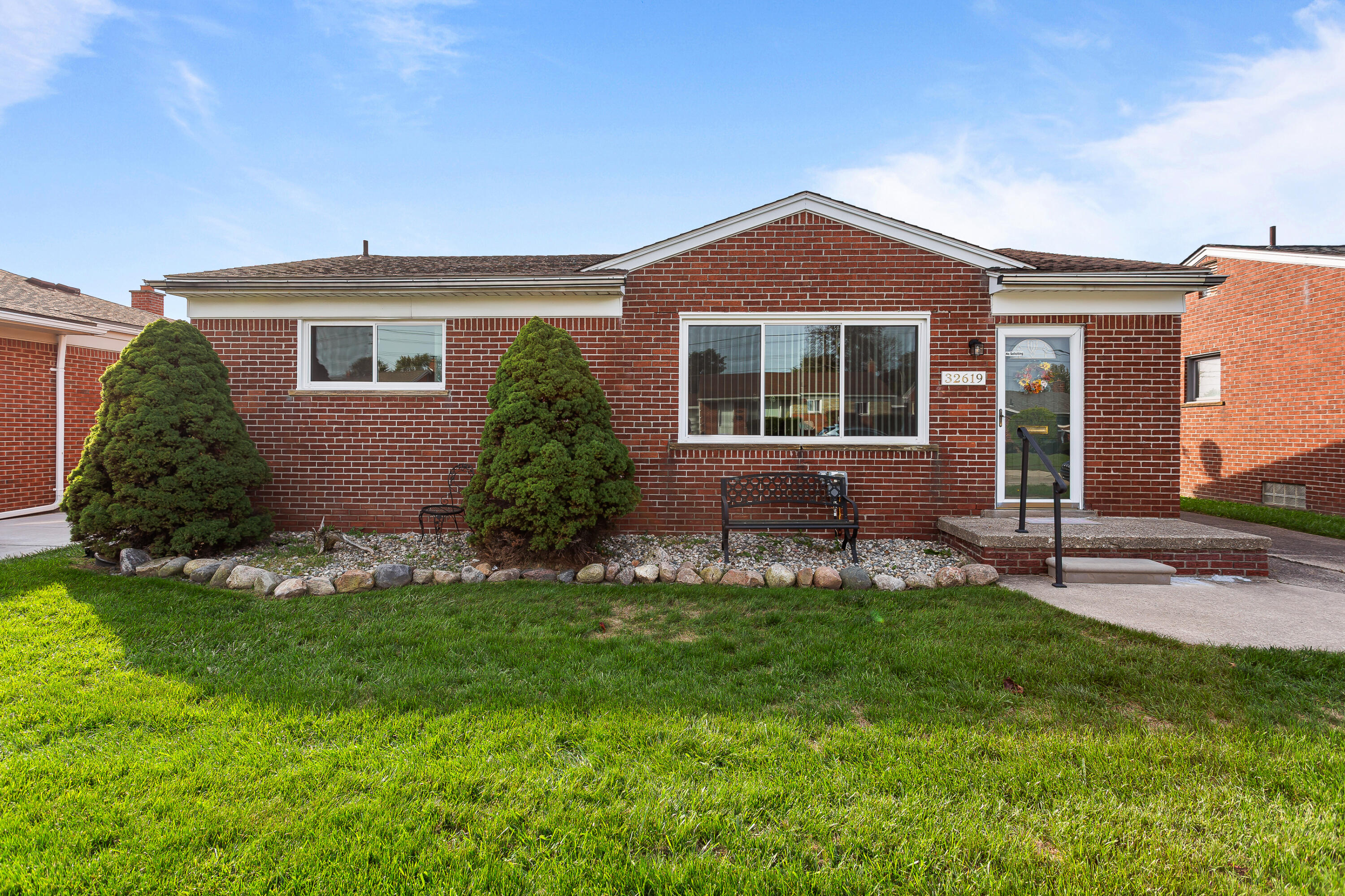 32619 Anita Drive — photo