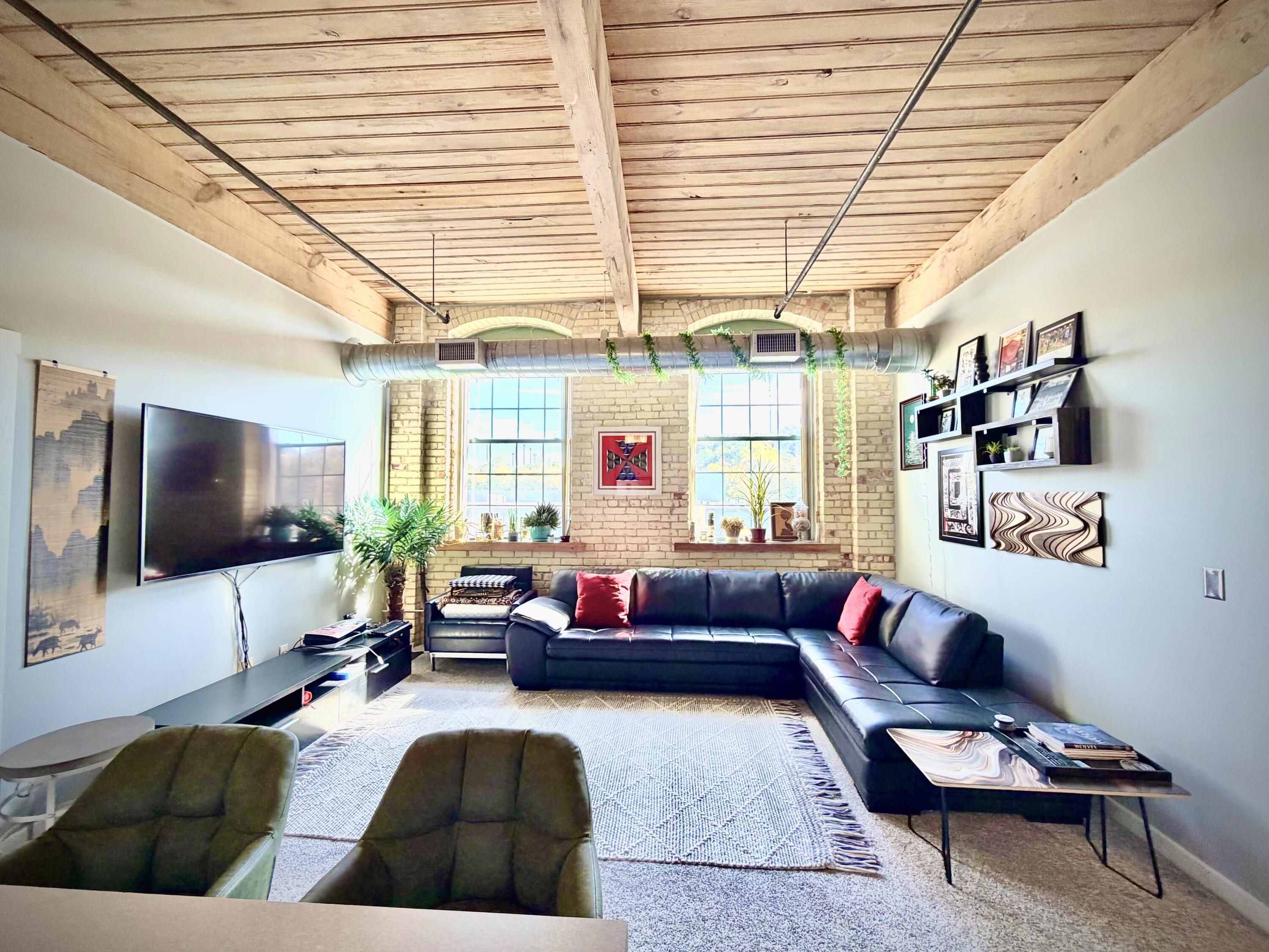 940 Monroe Avenue NW Unit 408 — photo