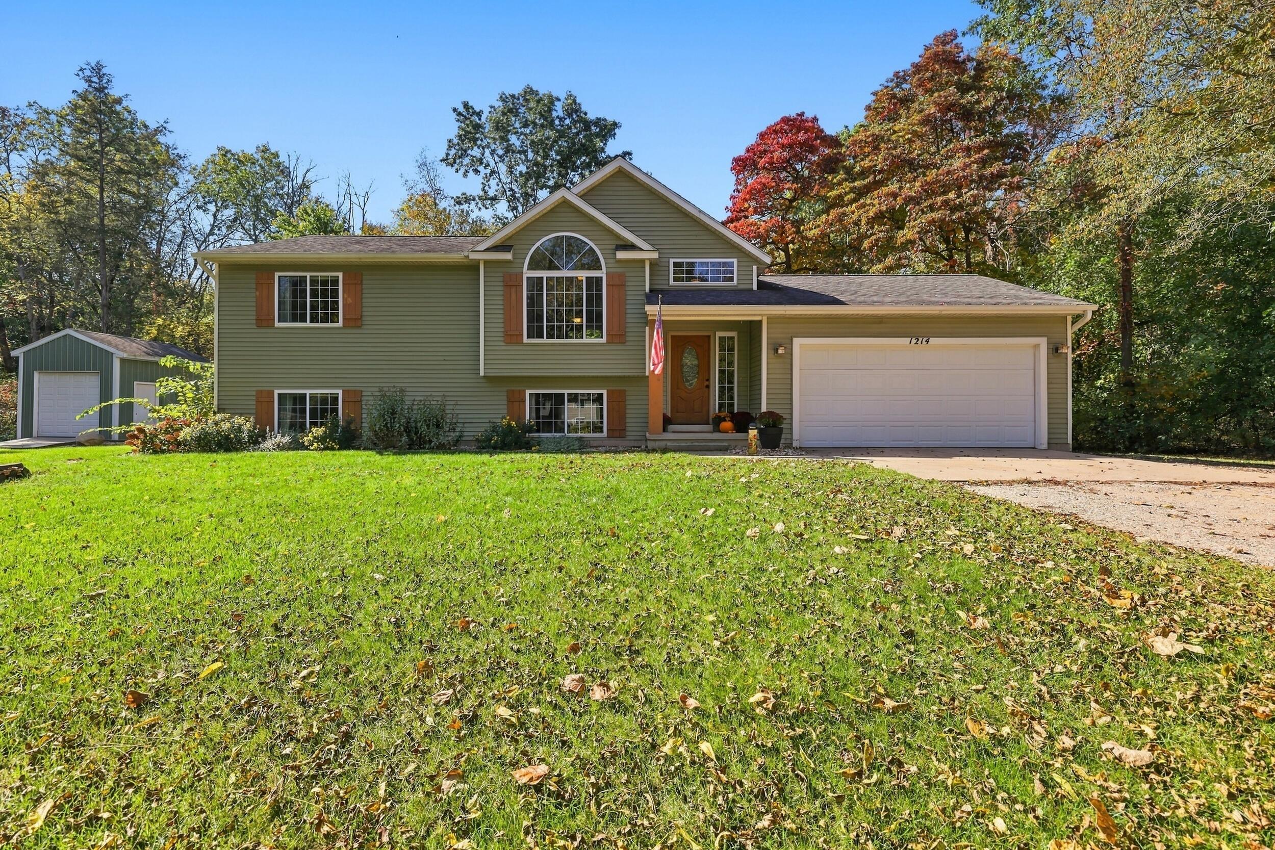 1214 Delaney Drive — photo