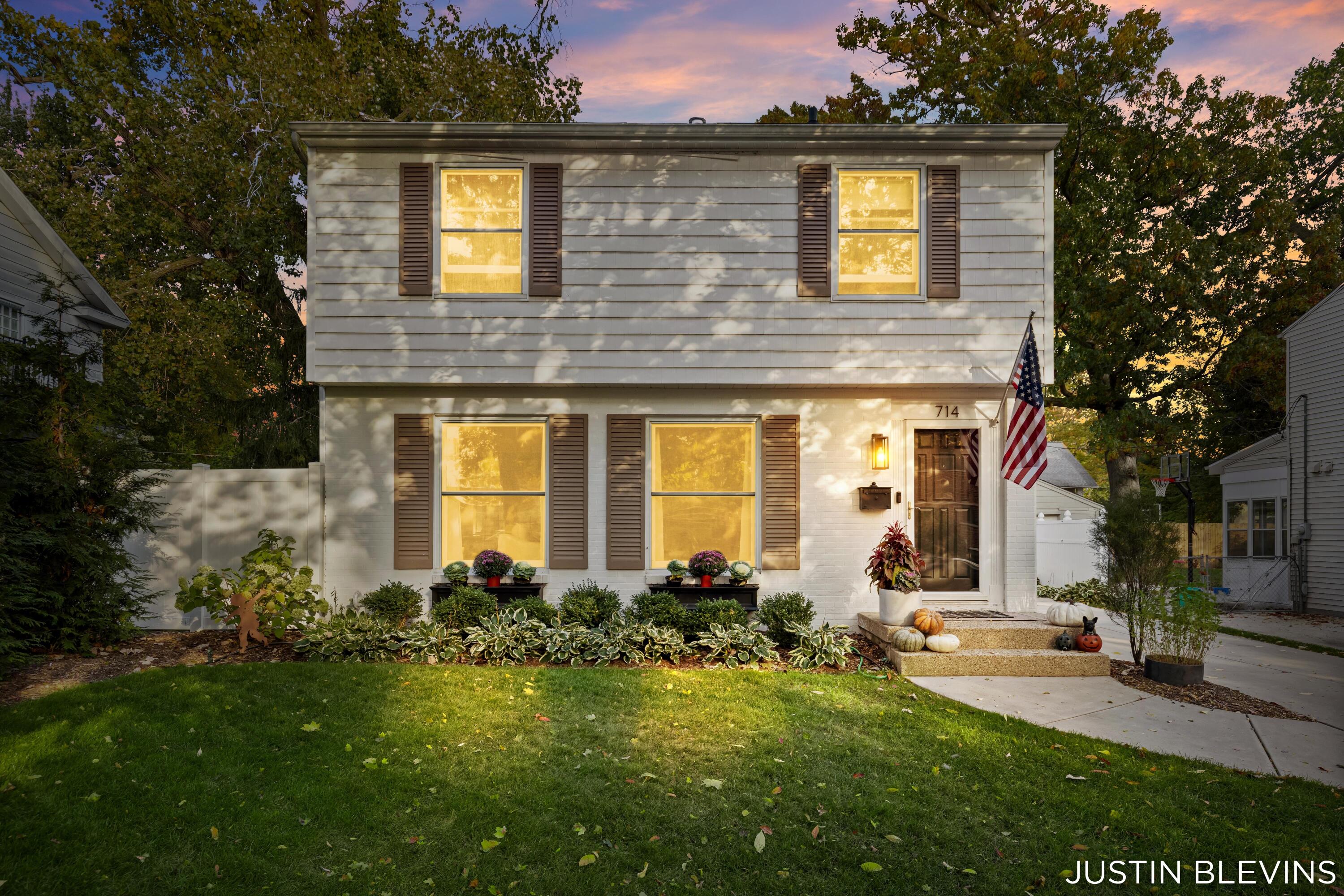 714 Rosewood Avenue SE — photo
