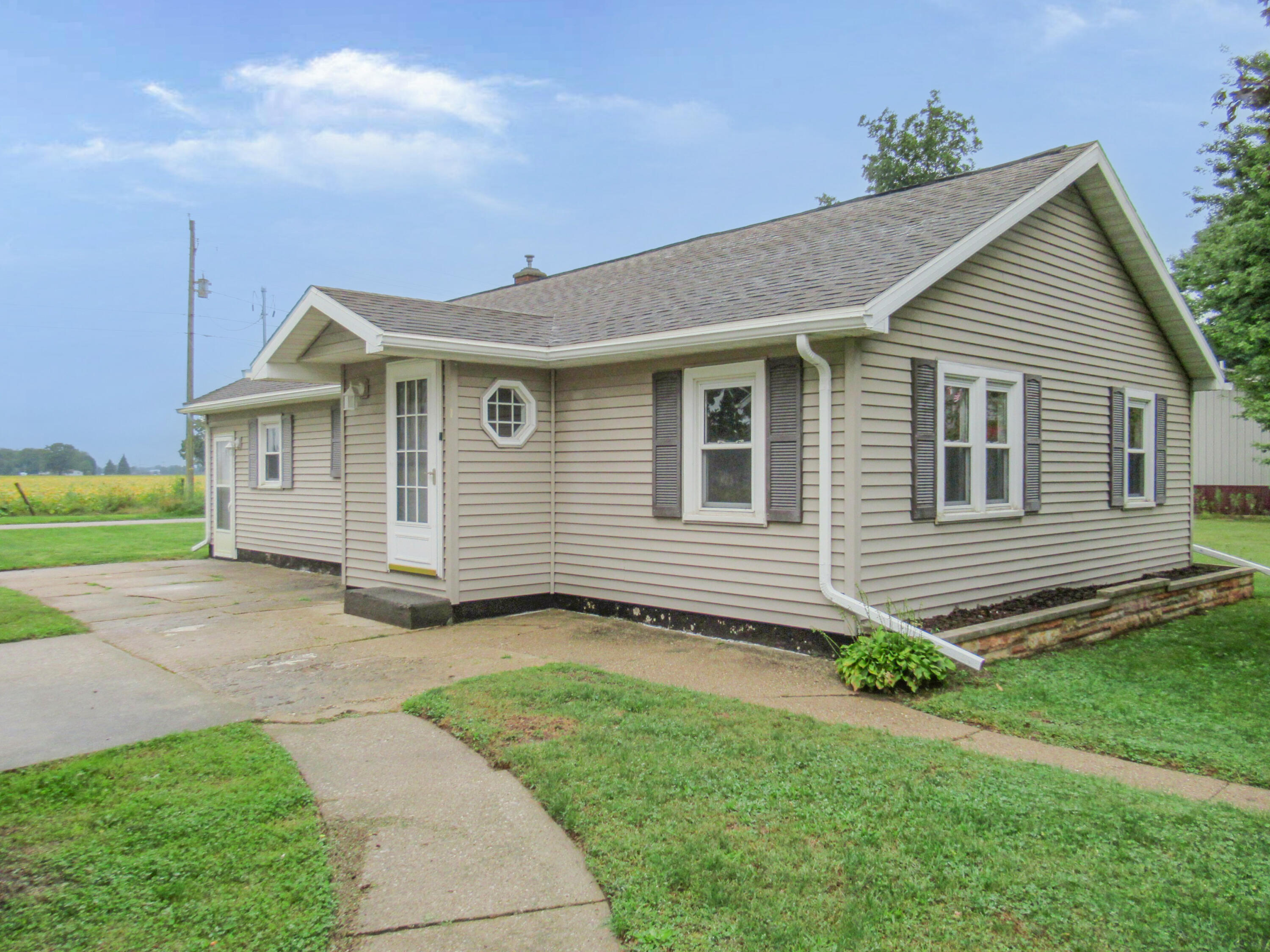 71138 Lakeview Drive — photo