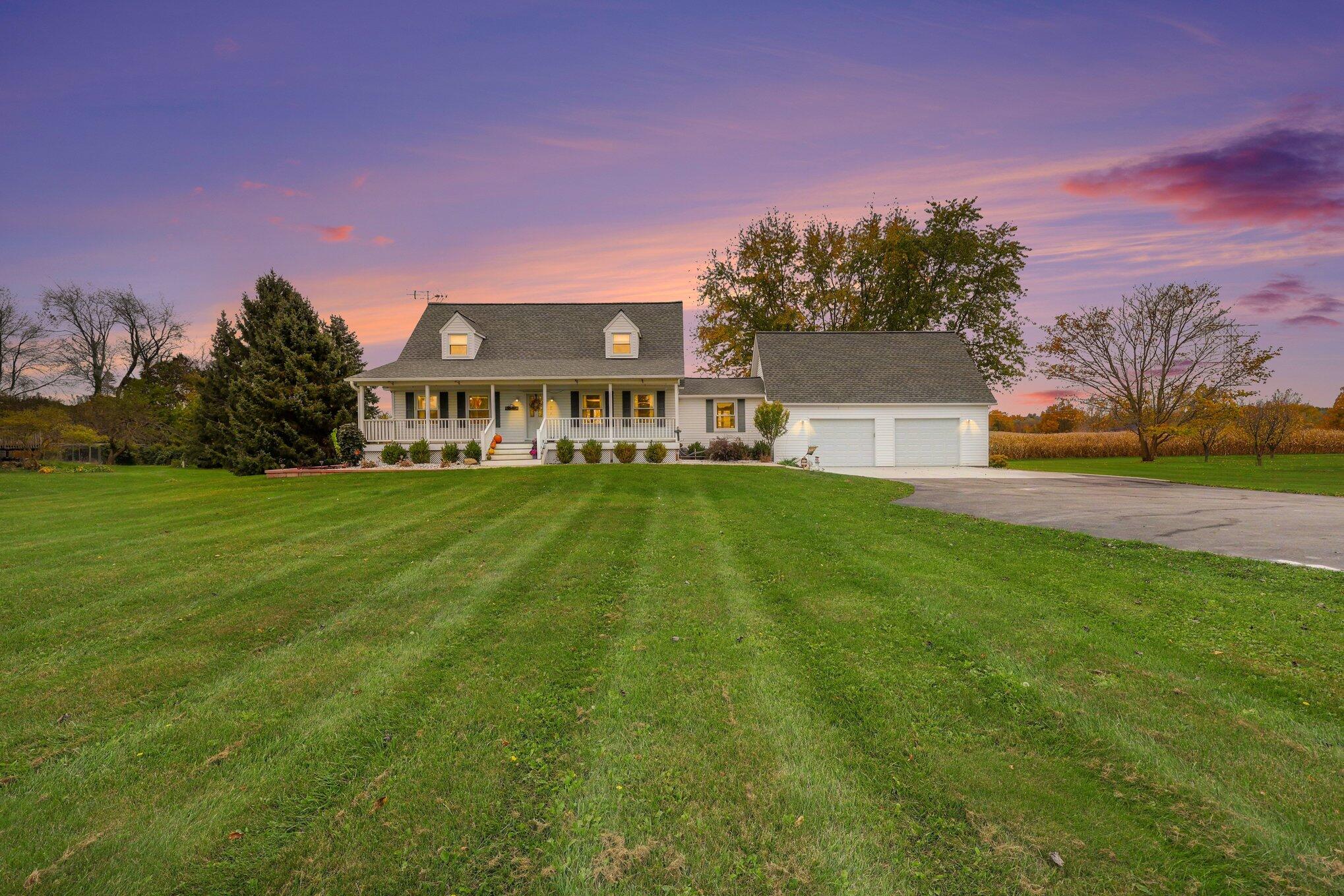 9897 Fleming Road — photo