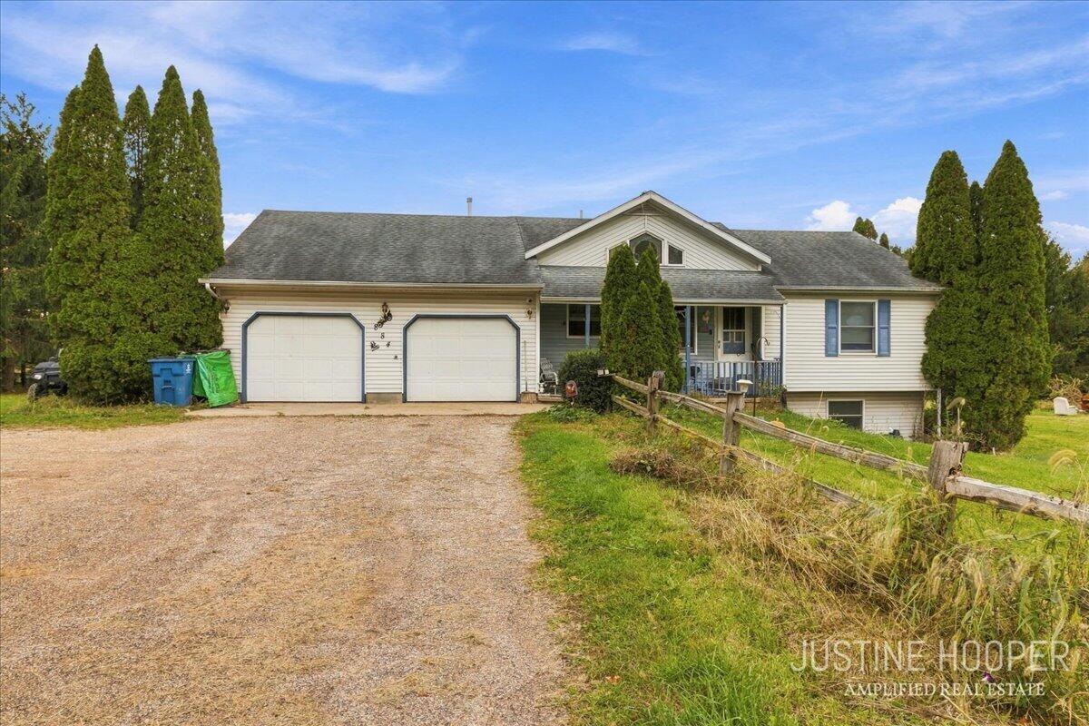 884 44th Street, Pullman, MI 49450 — photo 2