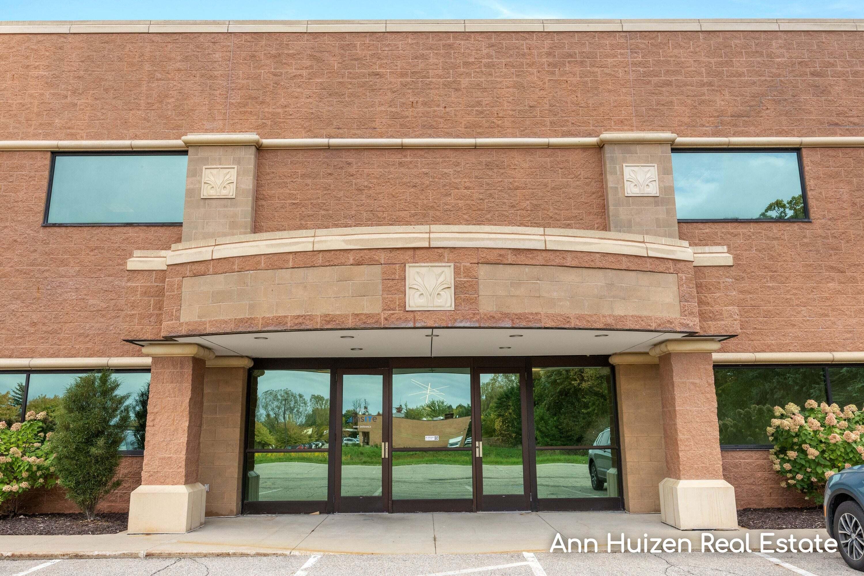8436 Homestead Drive Unit 202 — photo
