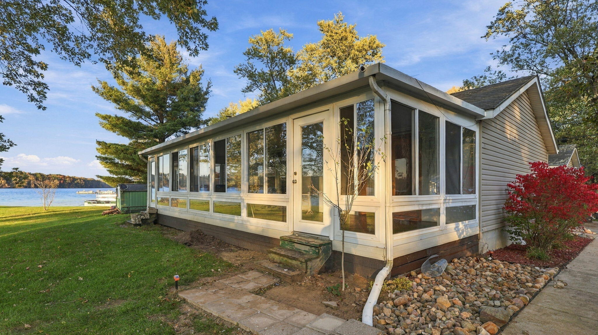 8283 Sunset Drive — photo