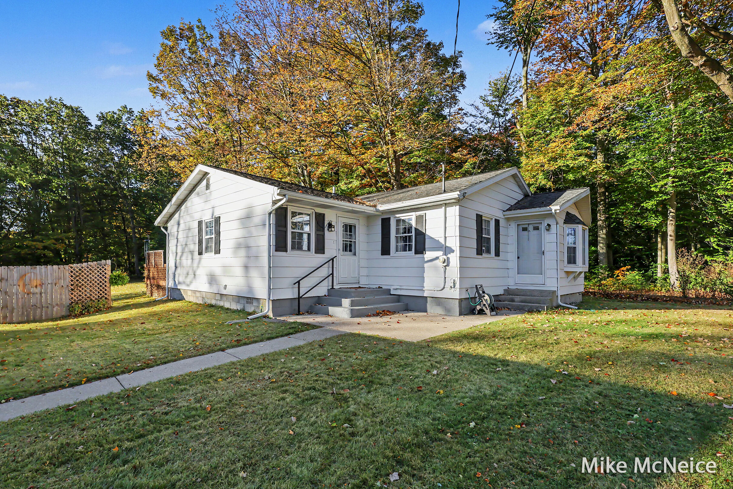 16182 Lincoln Street — photo