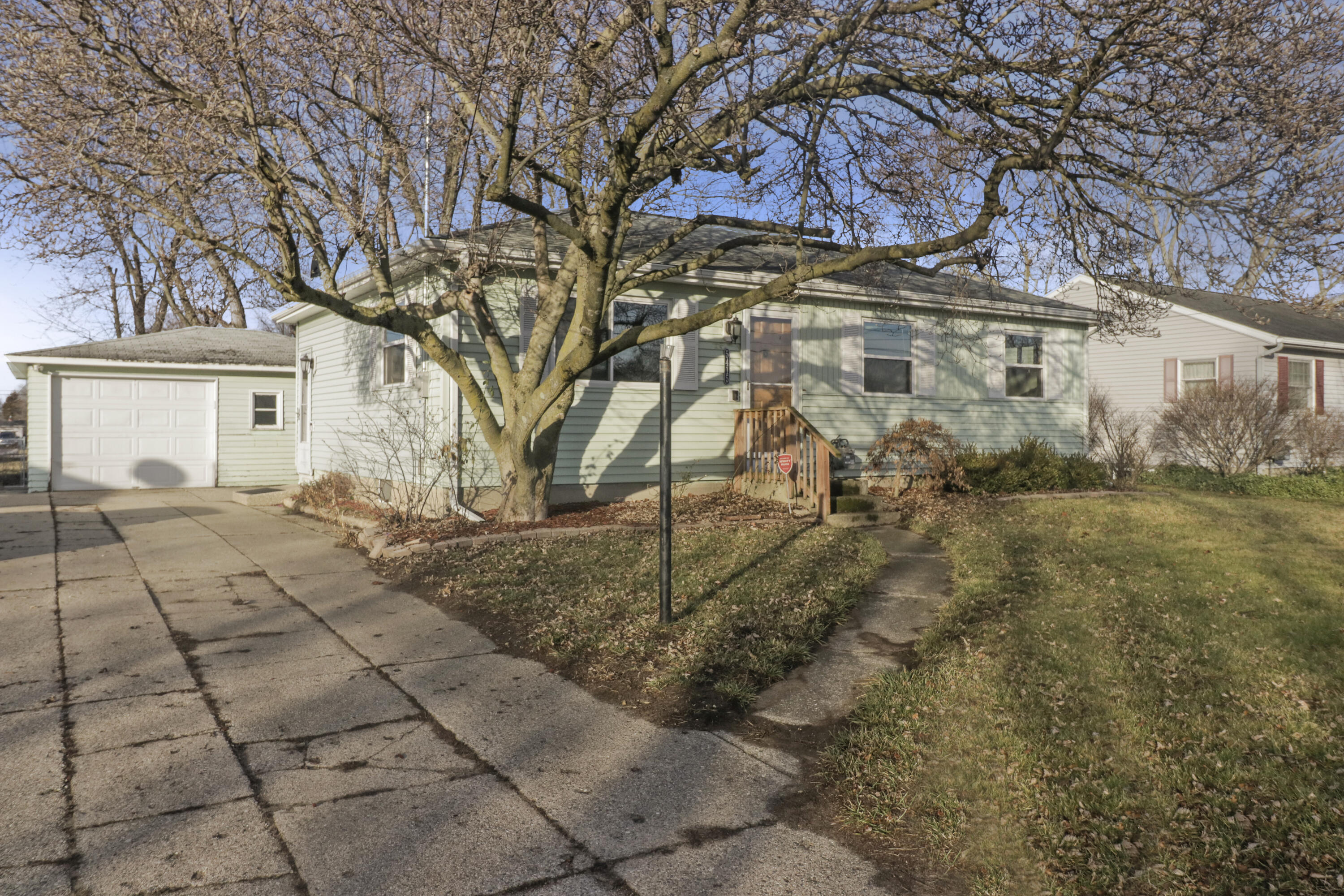5415 Claudia Avenue SE — photo