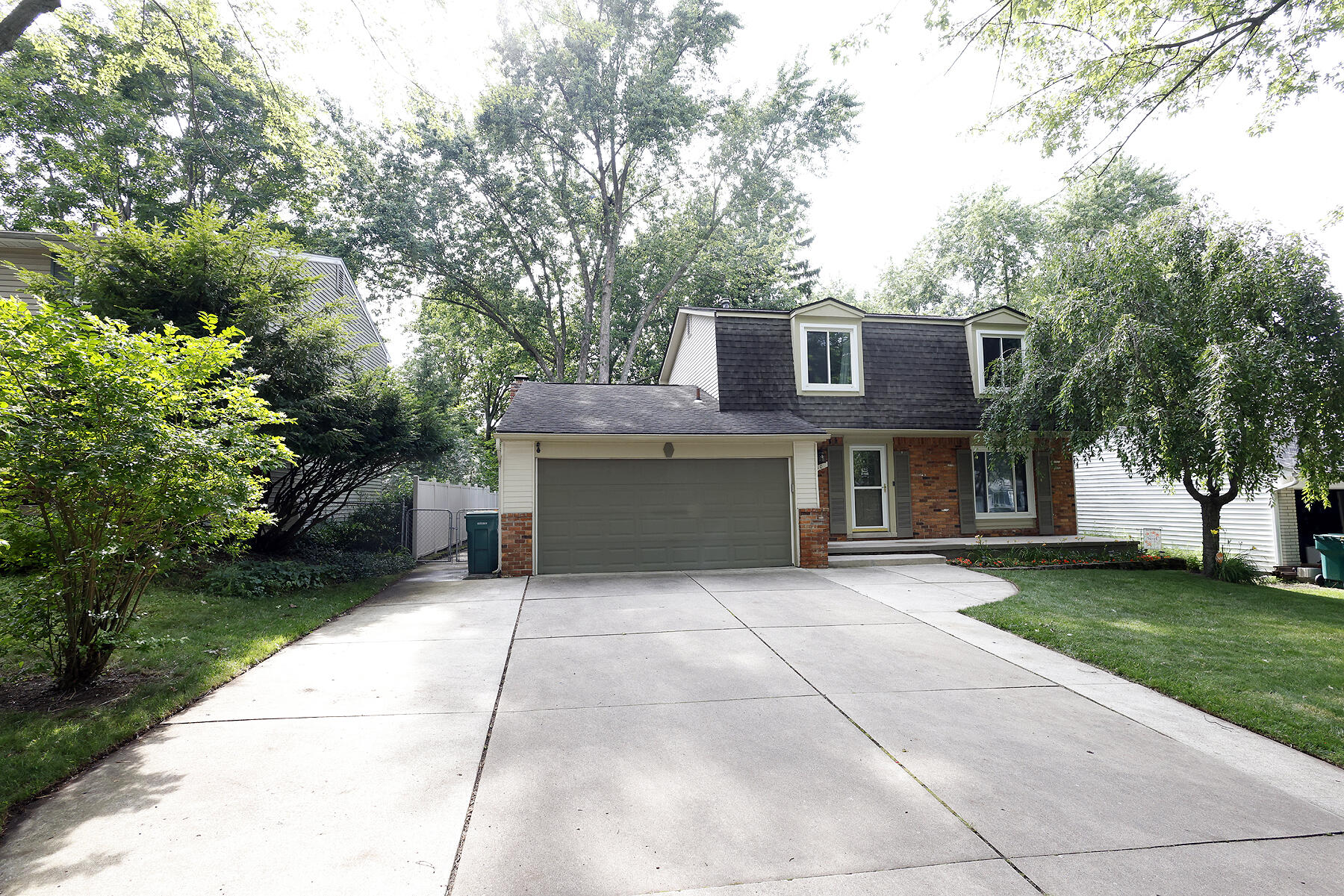 40 Colony Court — photo