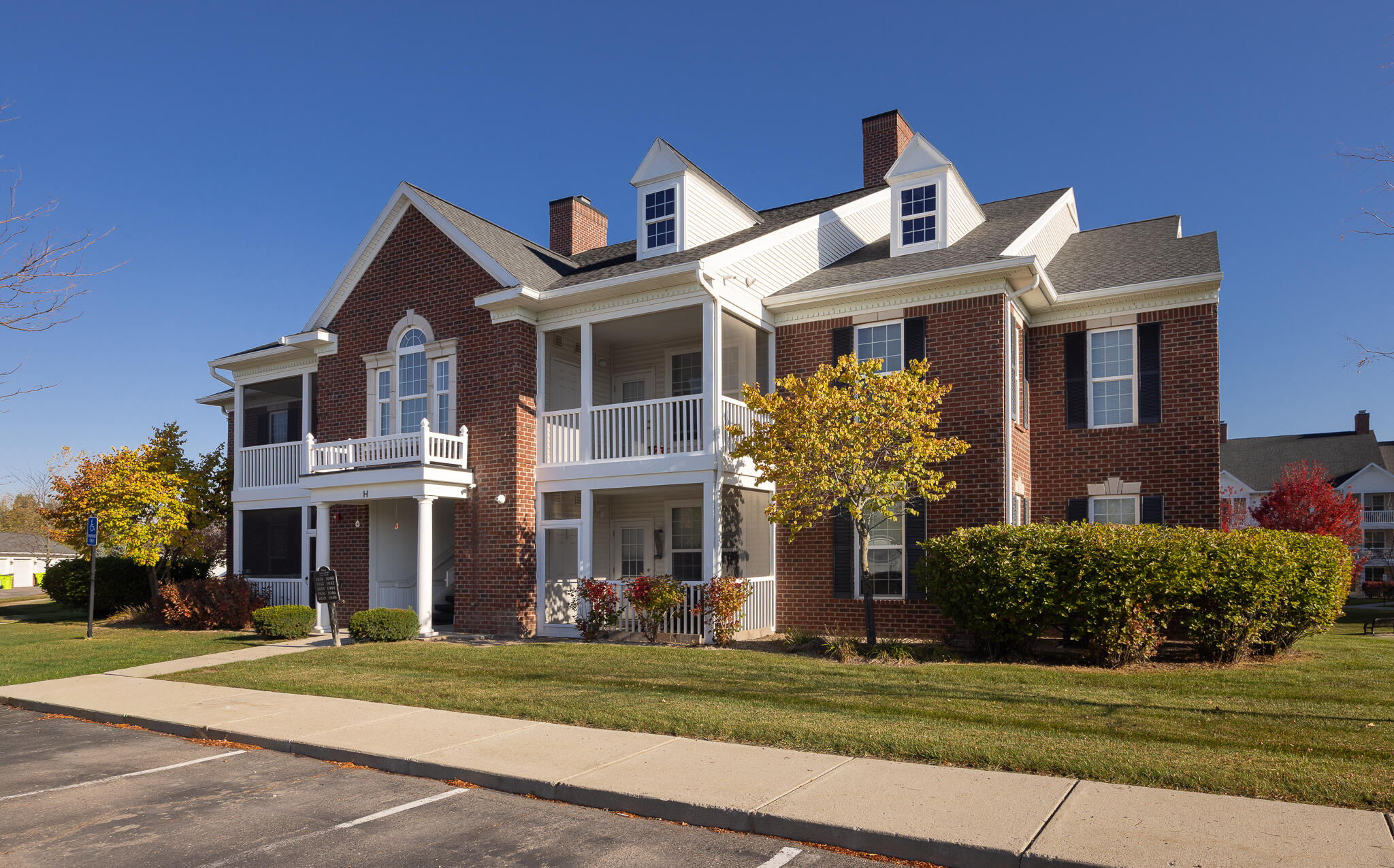 1036 W Summerfield Gln Circle — photo