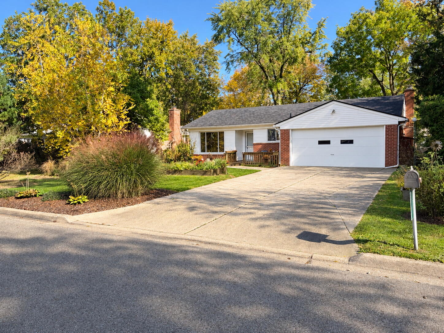 2793 Hawks Road — photo