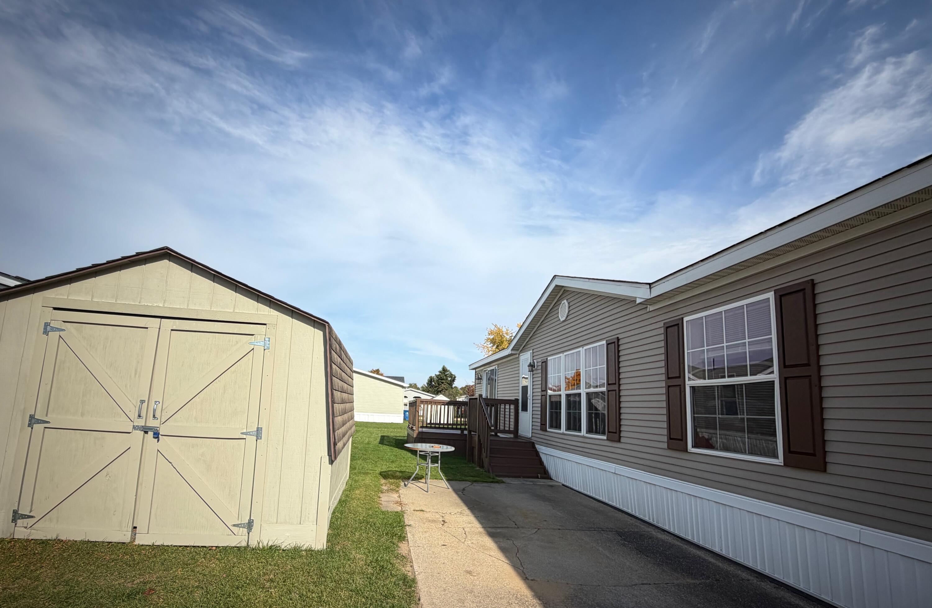 5673 Wildflower Street — photo