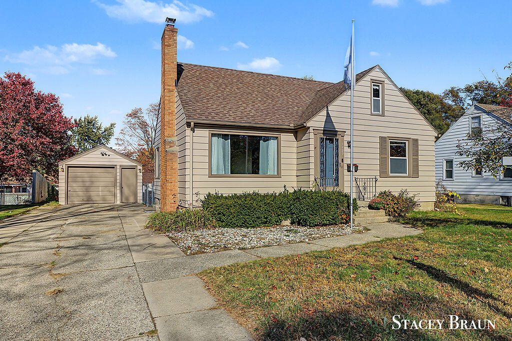 1129 Northwood Street NE — photo