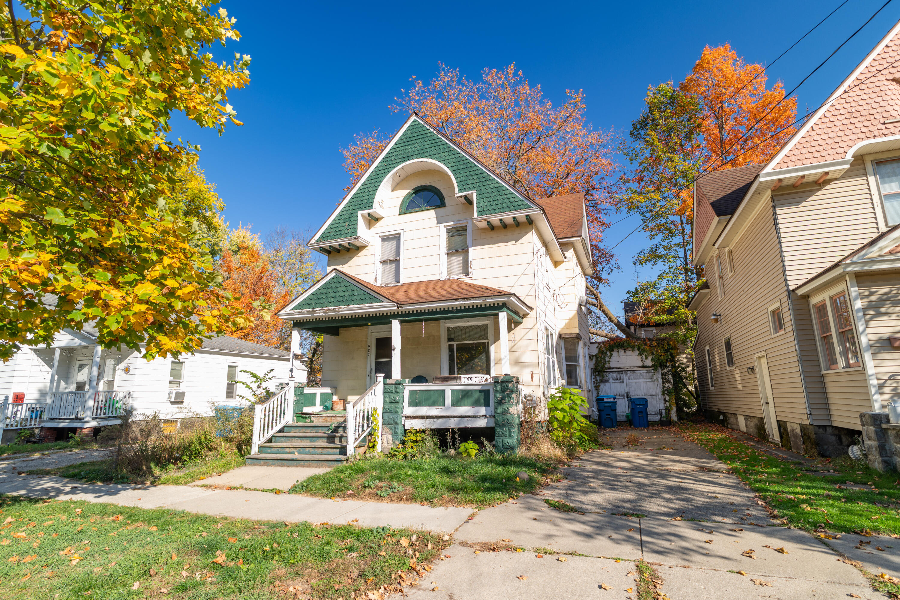 527 Davis Street — photo