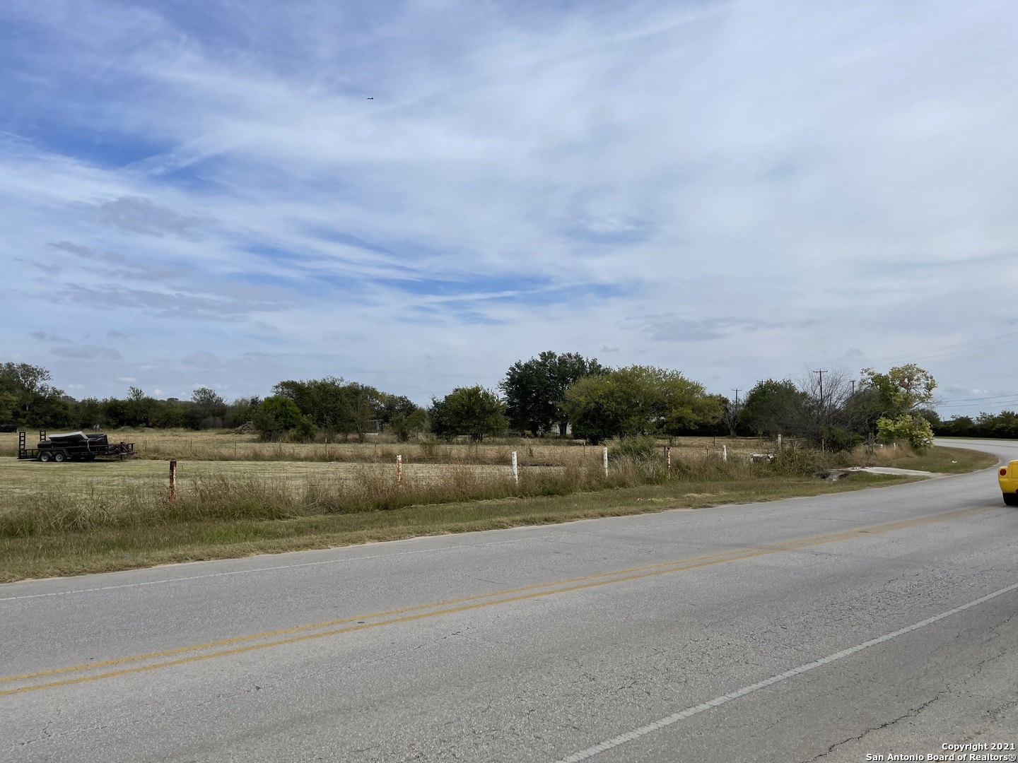 11815 Lower Seguin Road — photo