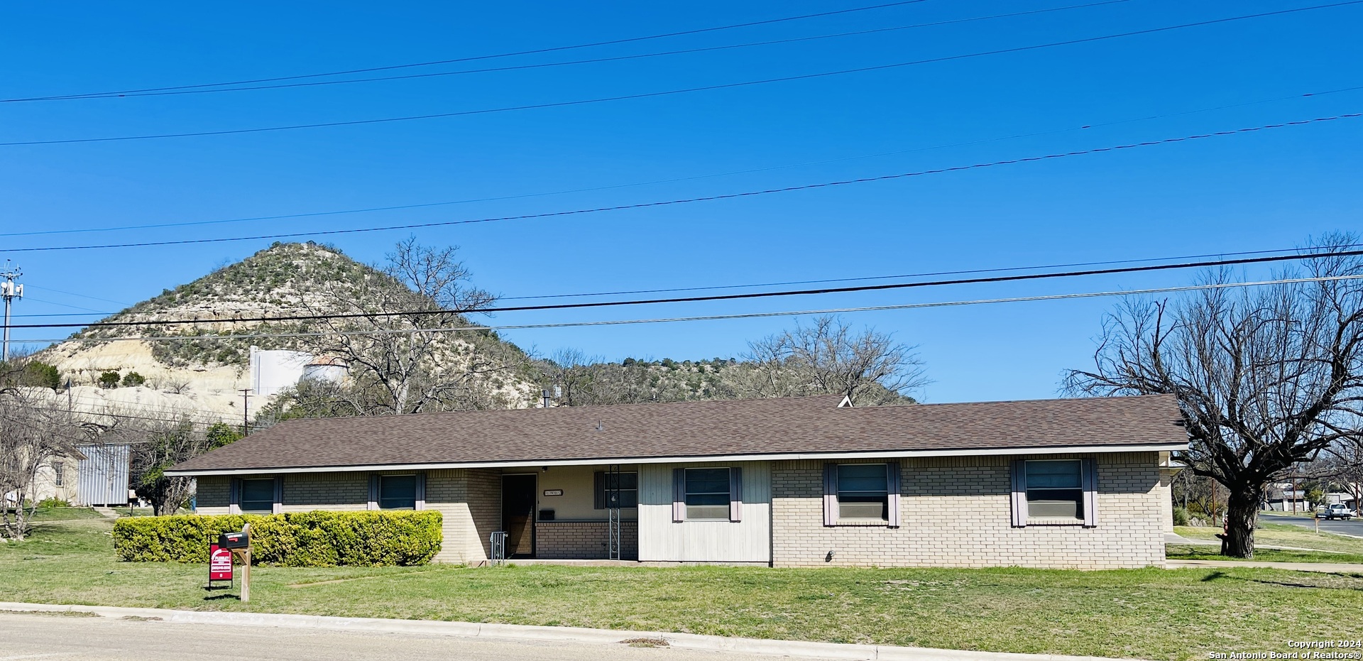 1902 College, Junction, TX 76849 — photo 2
