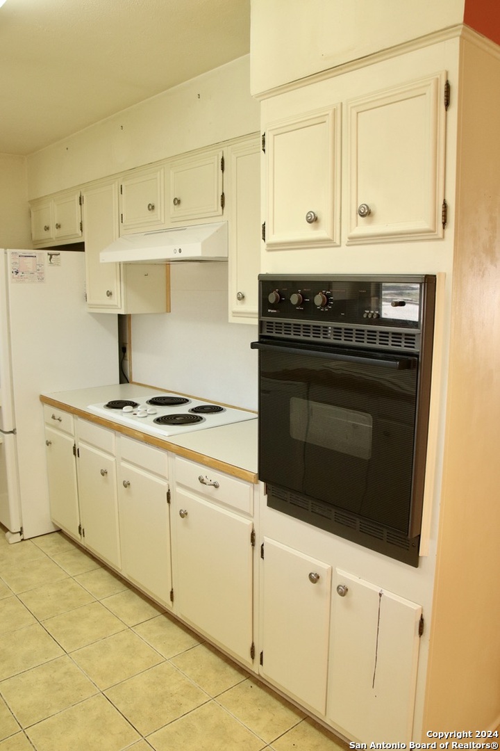 1902 College, Junction, TX 76849 — photo 3