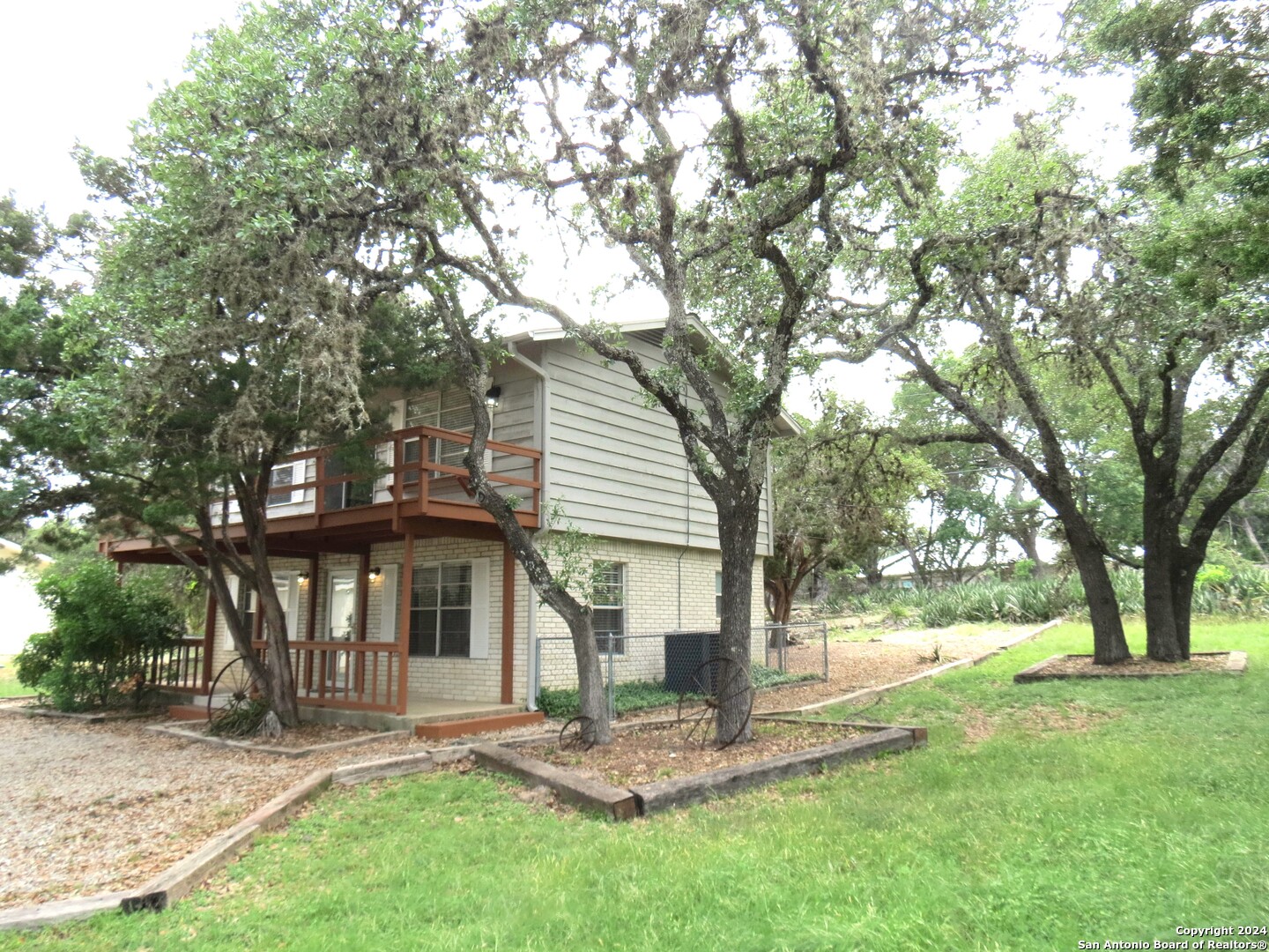 103 W Outer Drive — photo