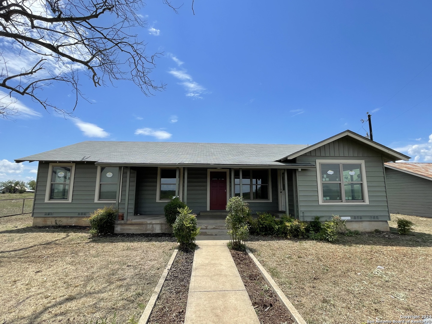 6220 FM 2676 — photo