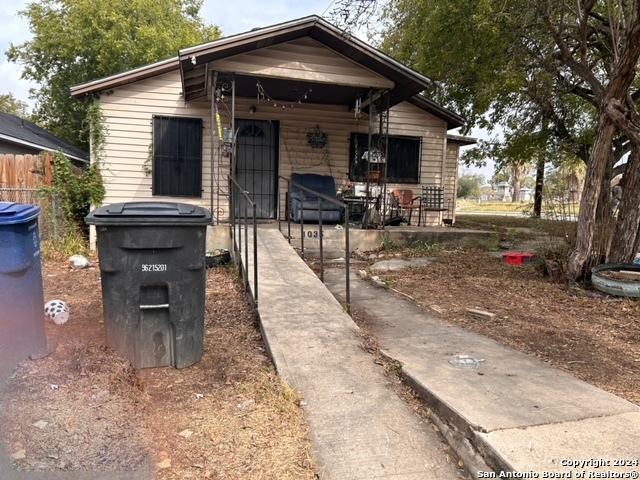 1035 Dakota Street — photo