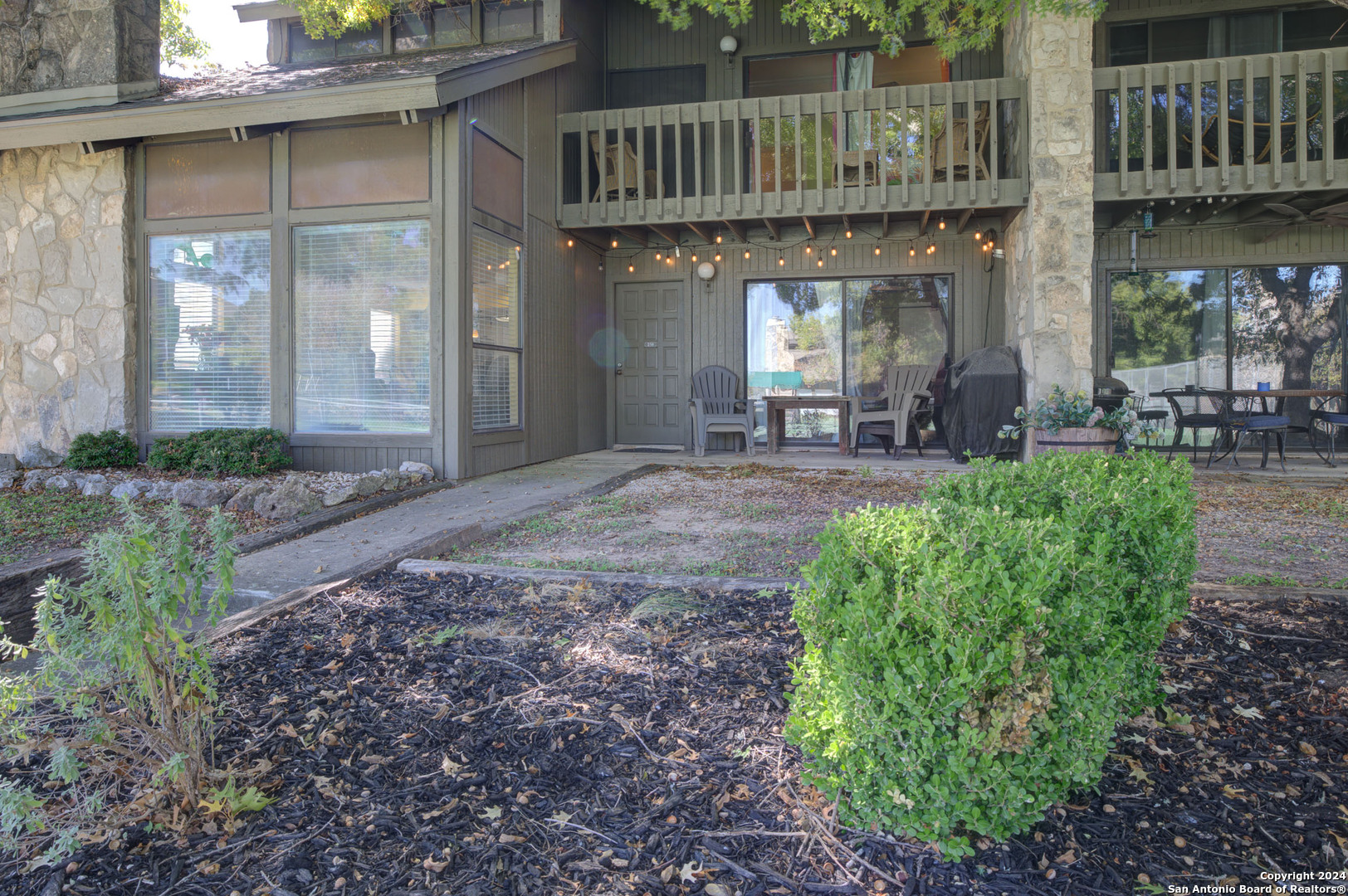 214 T Bar M Drive 214 — photo
