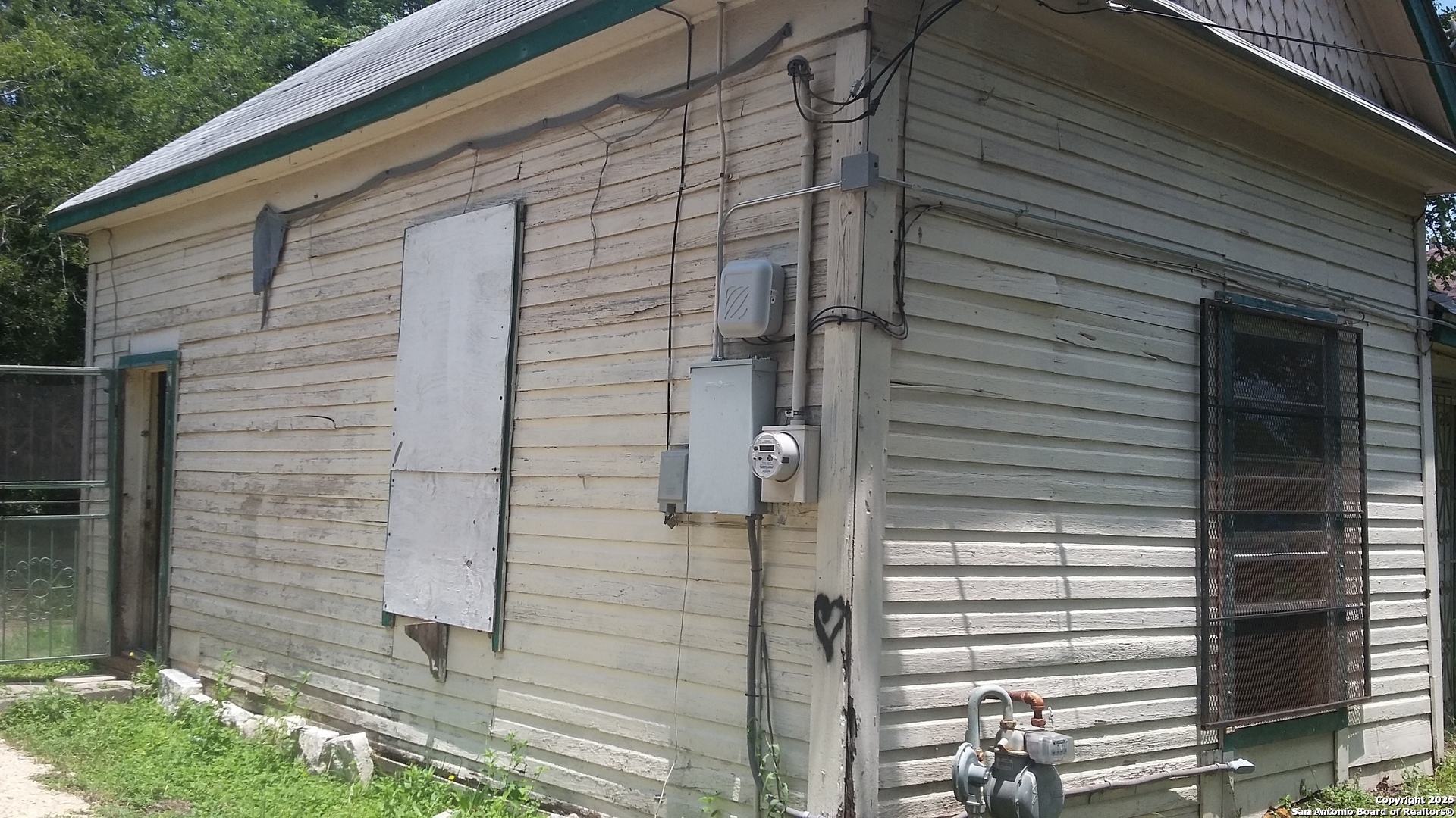 439 Vine Street — photo