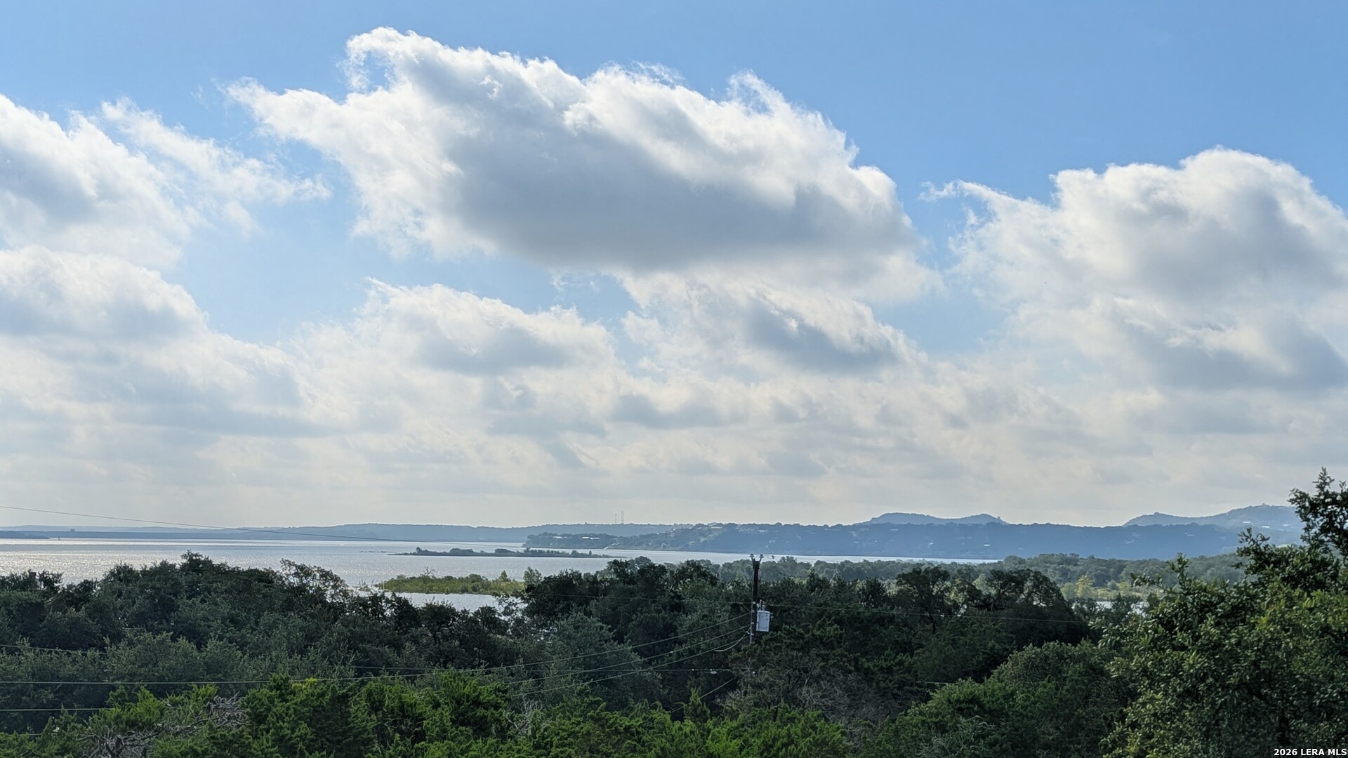809 Lakebreeze Drive — photo