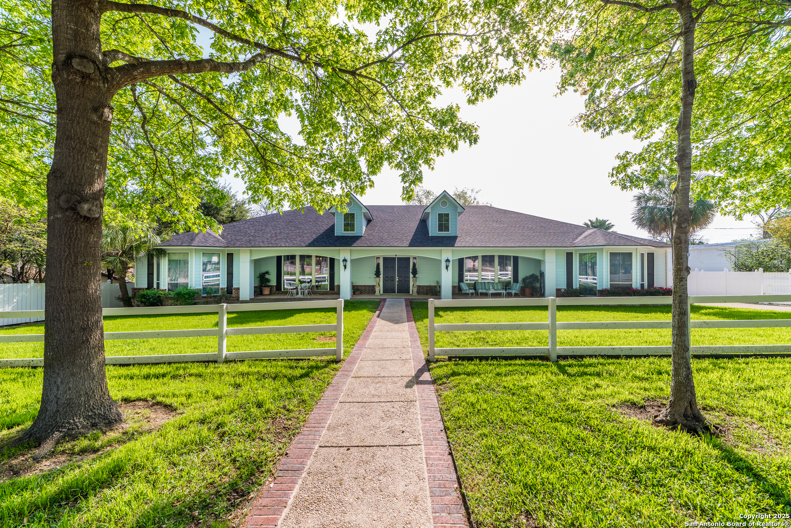 7226 N Vandiver Road — photo