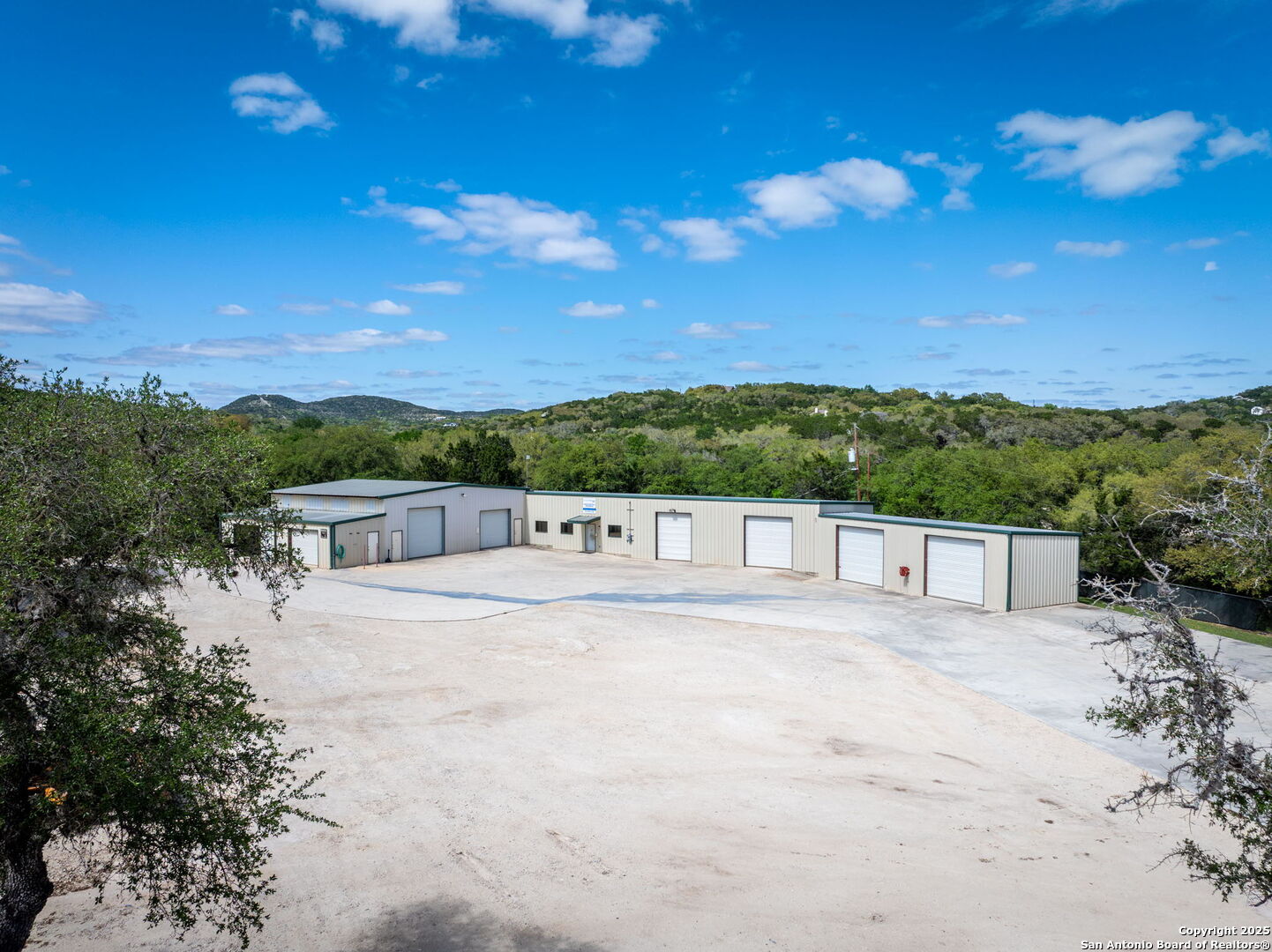 180 Spring Mountain — photo