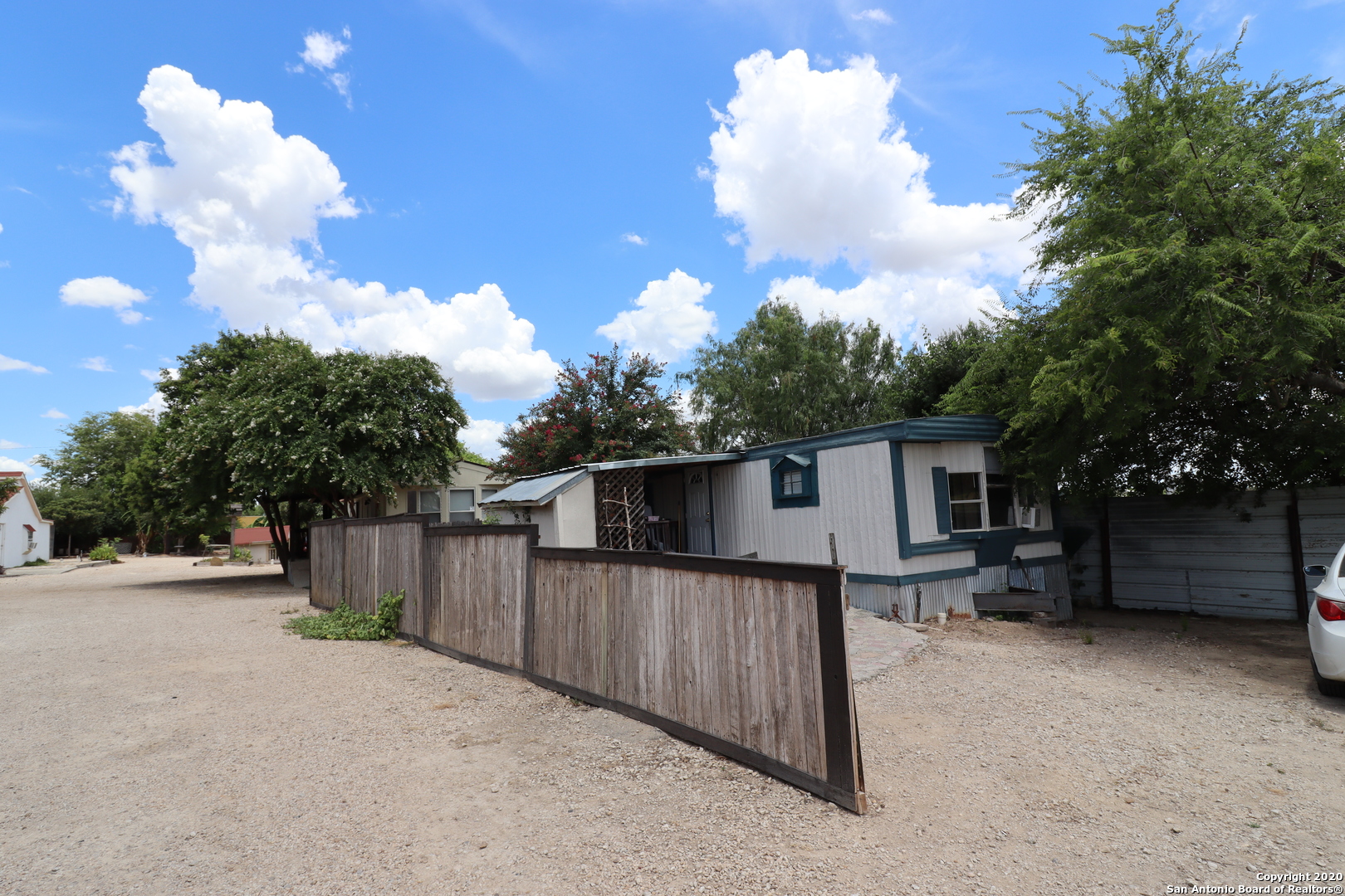 13915 interstate 35, Von Ormy, TX 78073 — photo 2