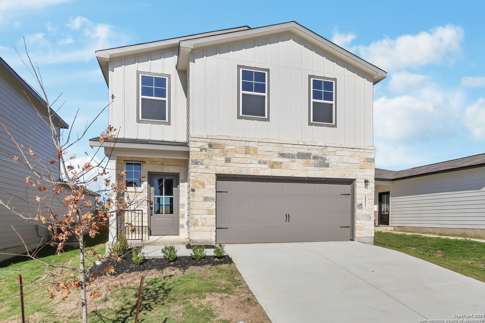 2523 Dry Moss Way — photo