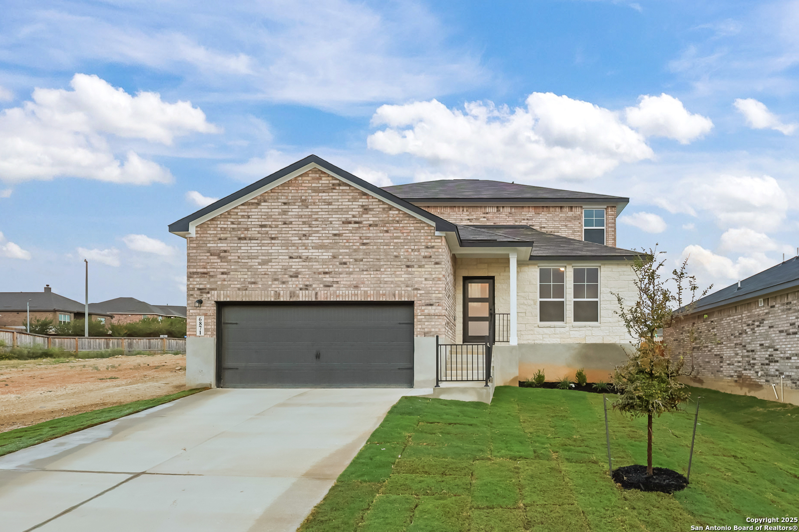 6871 Comanche Cave — photo