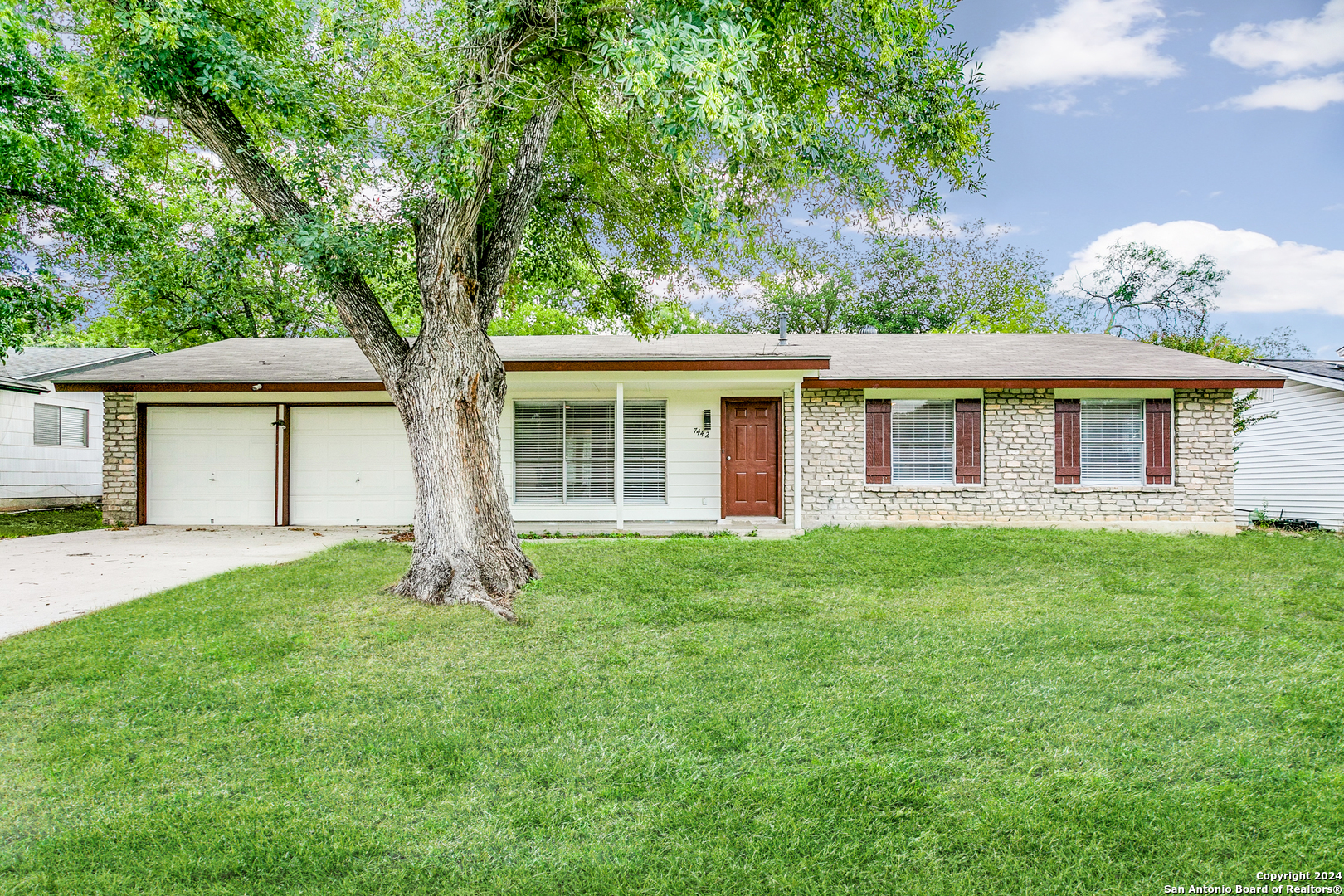 7442 Castle Trail Drive — photo