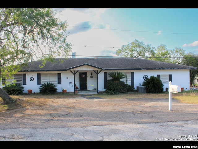 102 Holman — photo