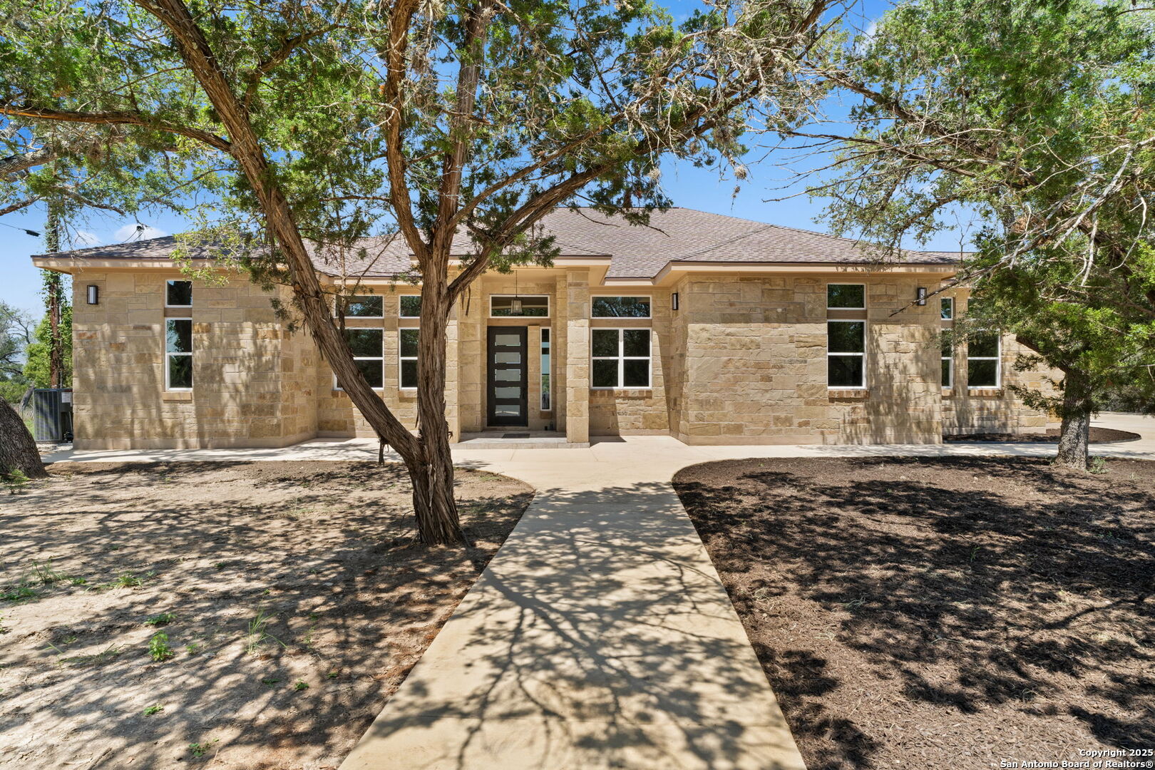 1424 Cattail Drive — photo
