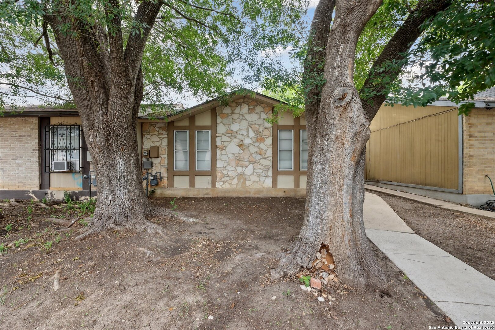 6839 Neston Drive — photo