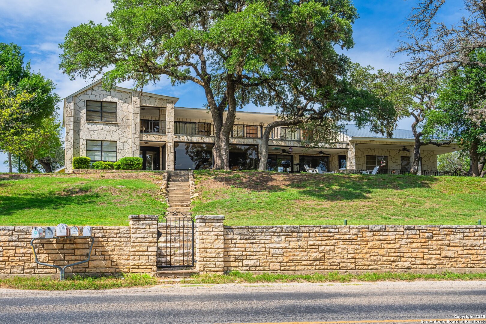 1120 Highway 39 — photo