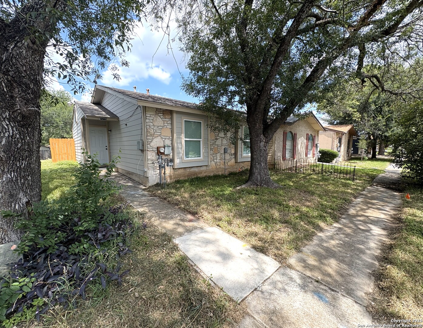 1215 Klondike — photo
