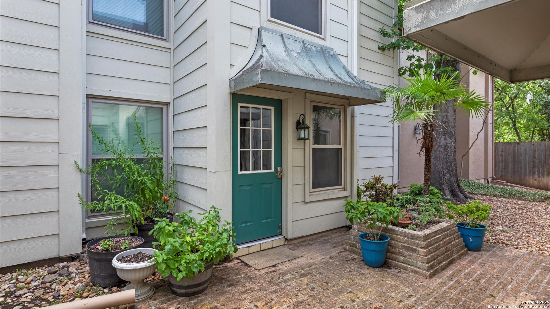 2300 Nacogdoches O-160 — photo