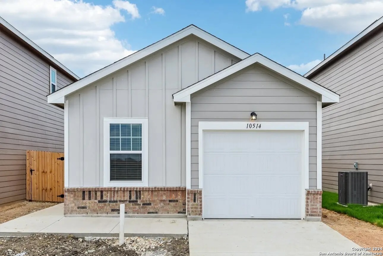 833 Barnacle Court — photo