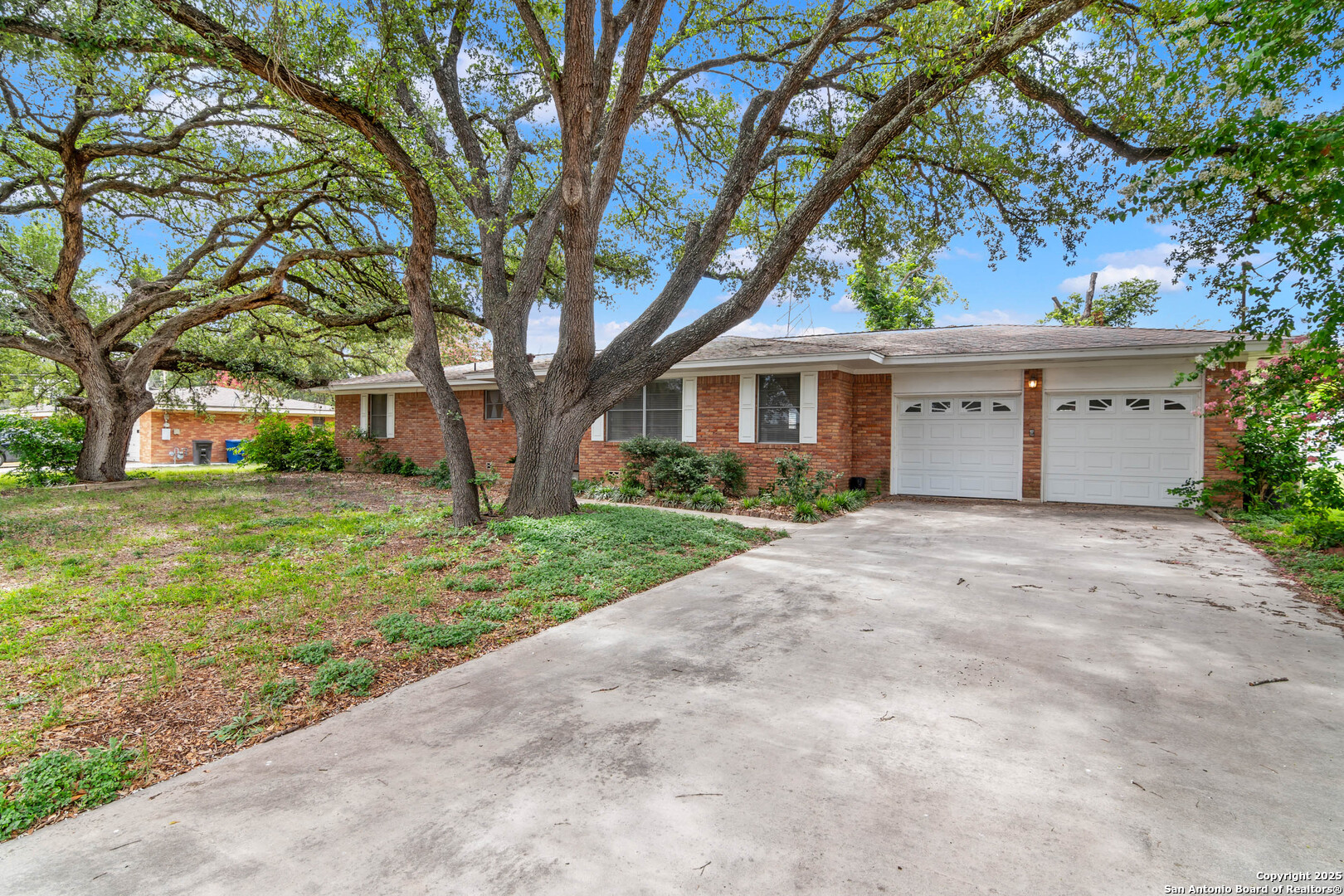 4706 Debbie Drive — photo