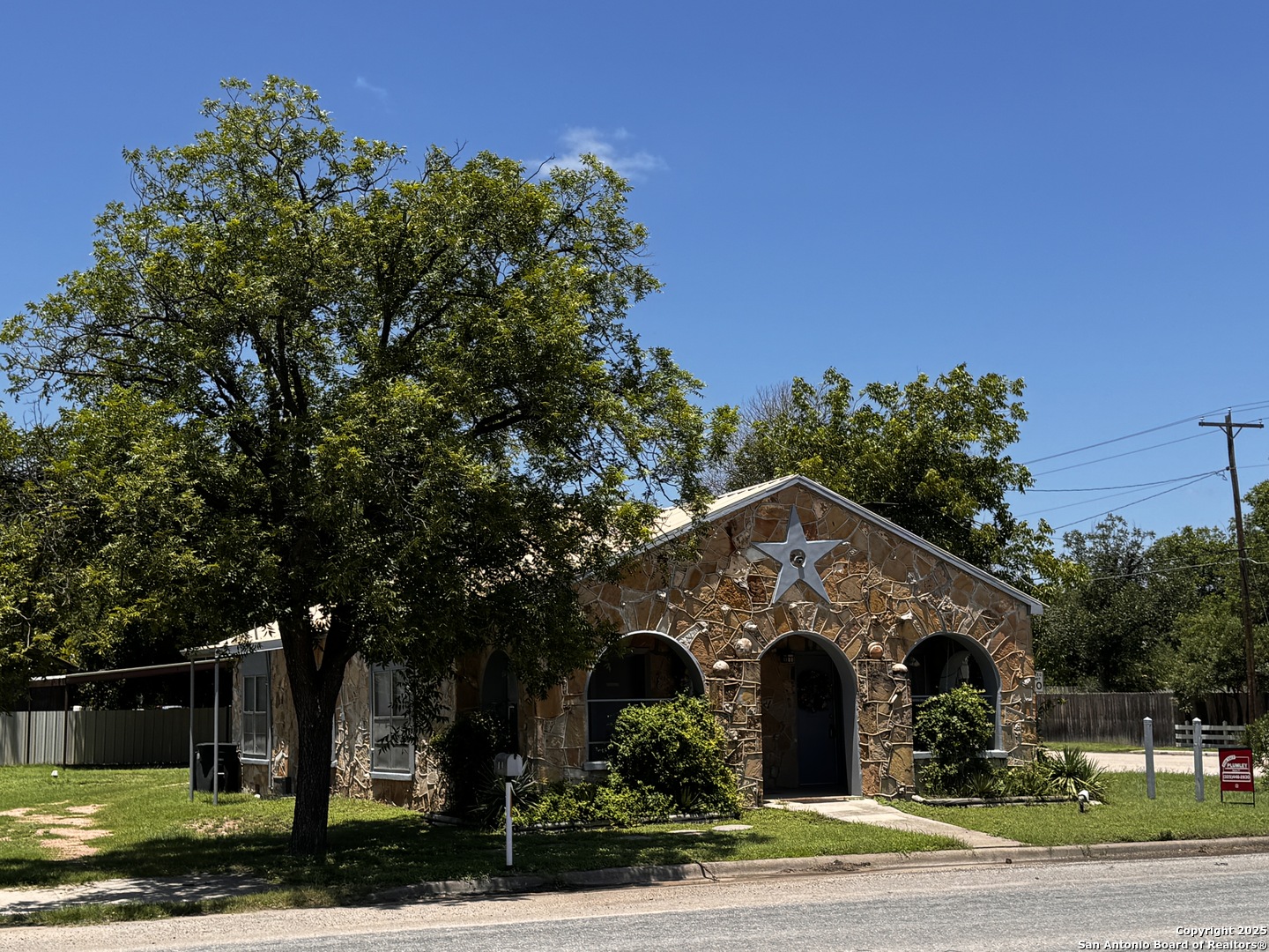 102 11th, Junction, TX 76849 — photo 2