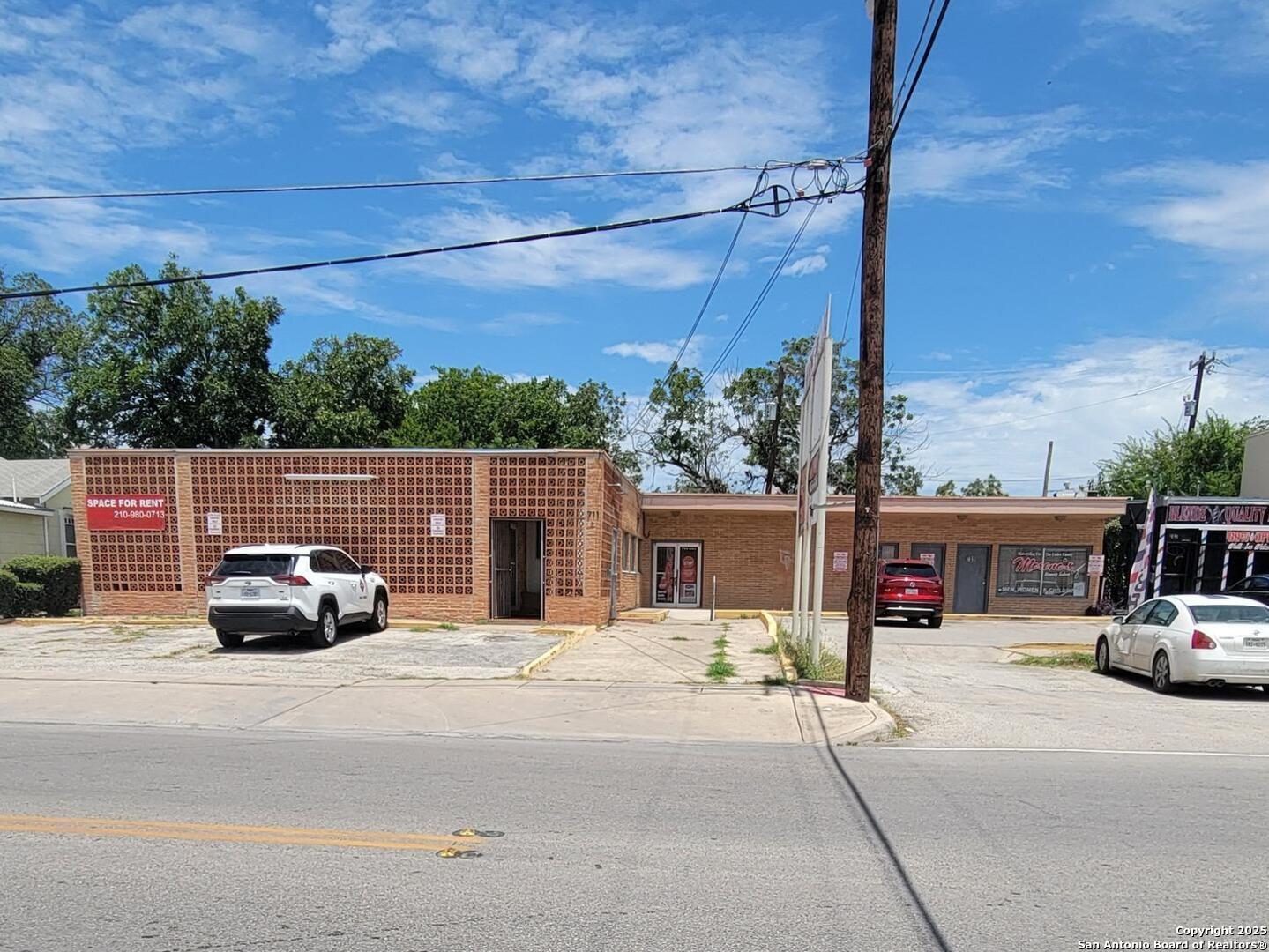711 Kirk Place — photo